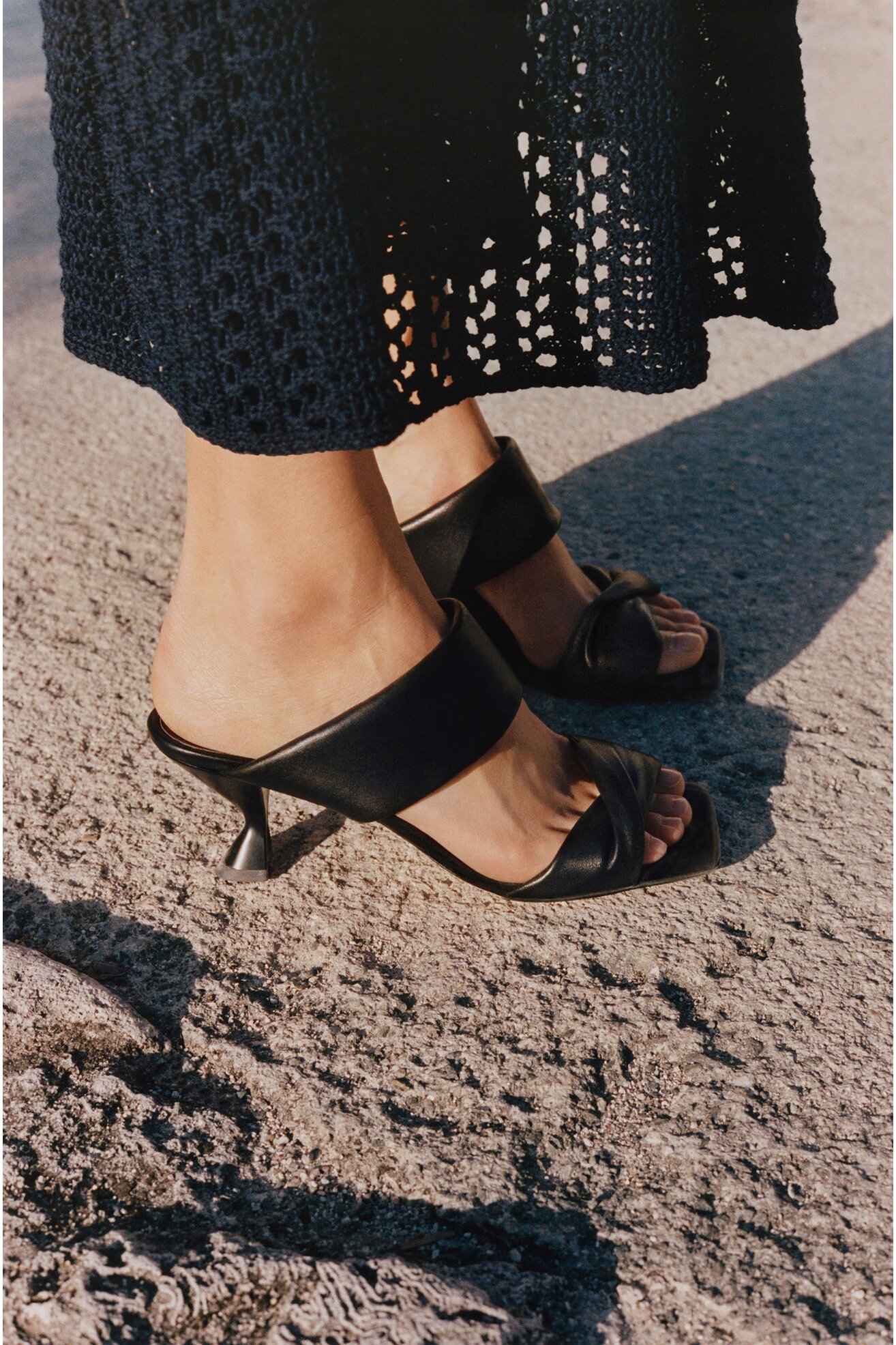 Klapki Gino Rossi 22903 Czarny