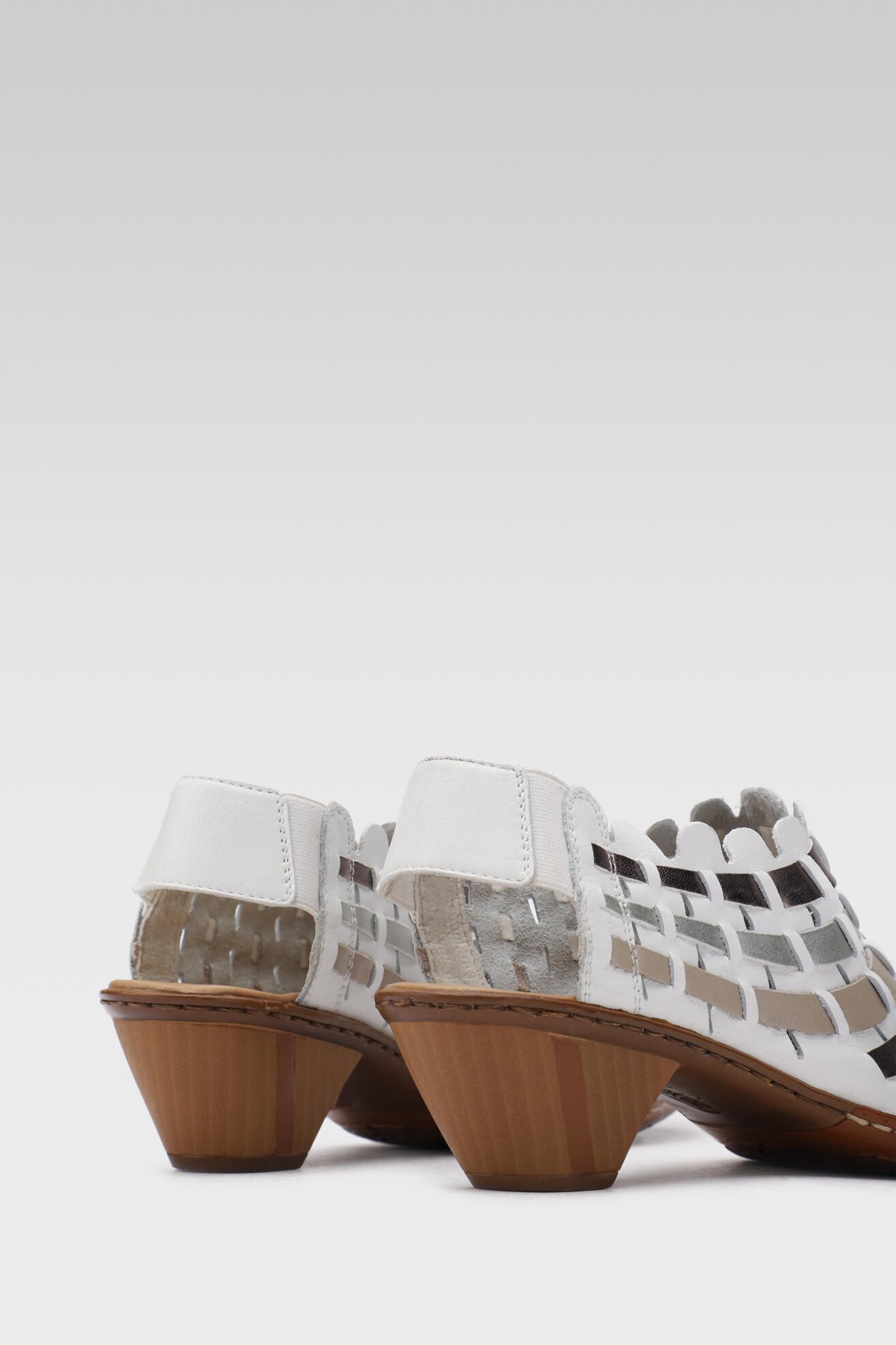 Sandały Rieker 46778-81 Biały