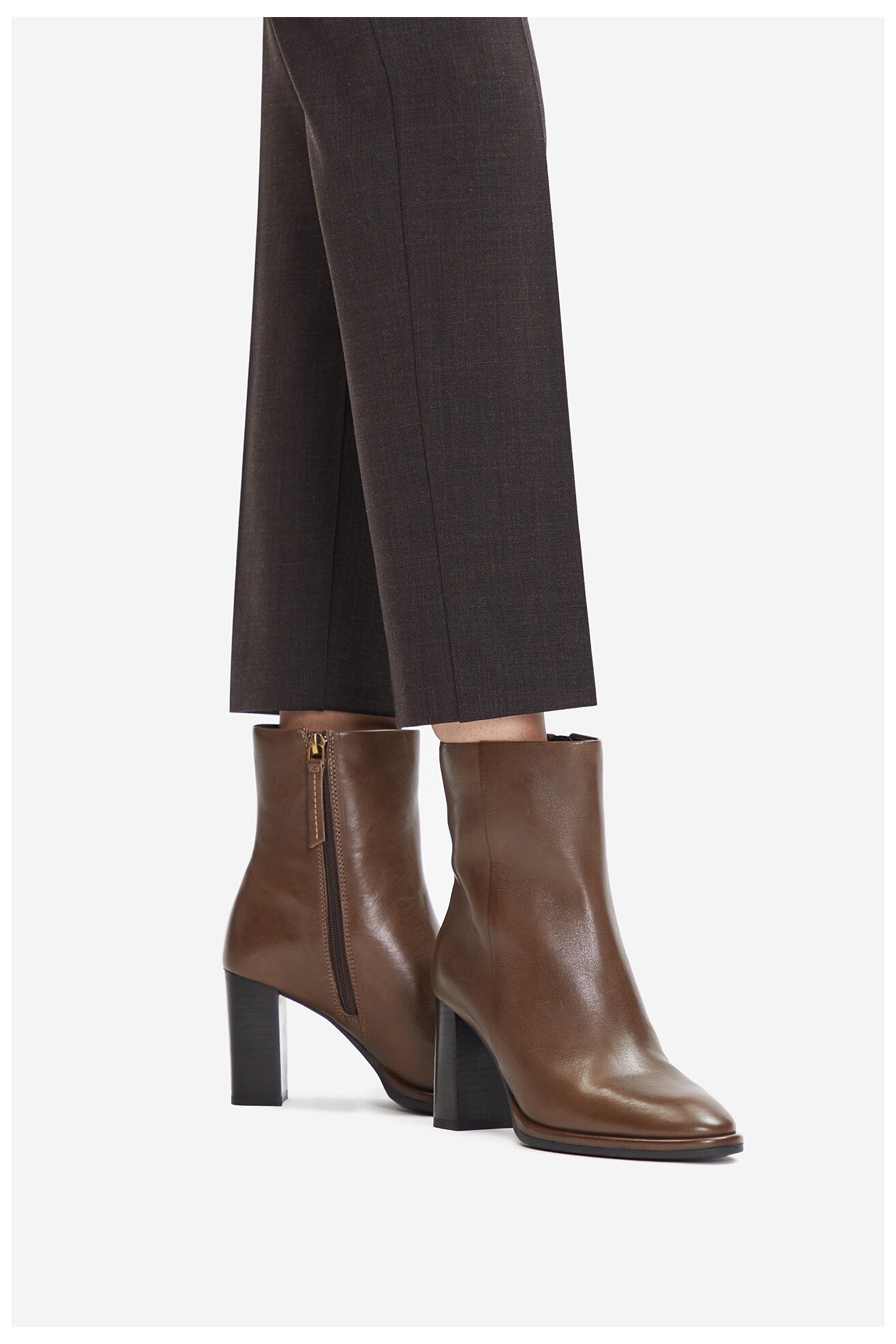 Bokacsizma Gino Rossi EO-LORA-0121991 BARNA