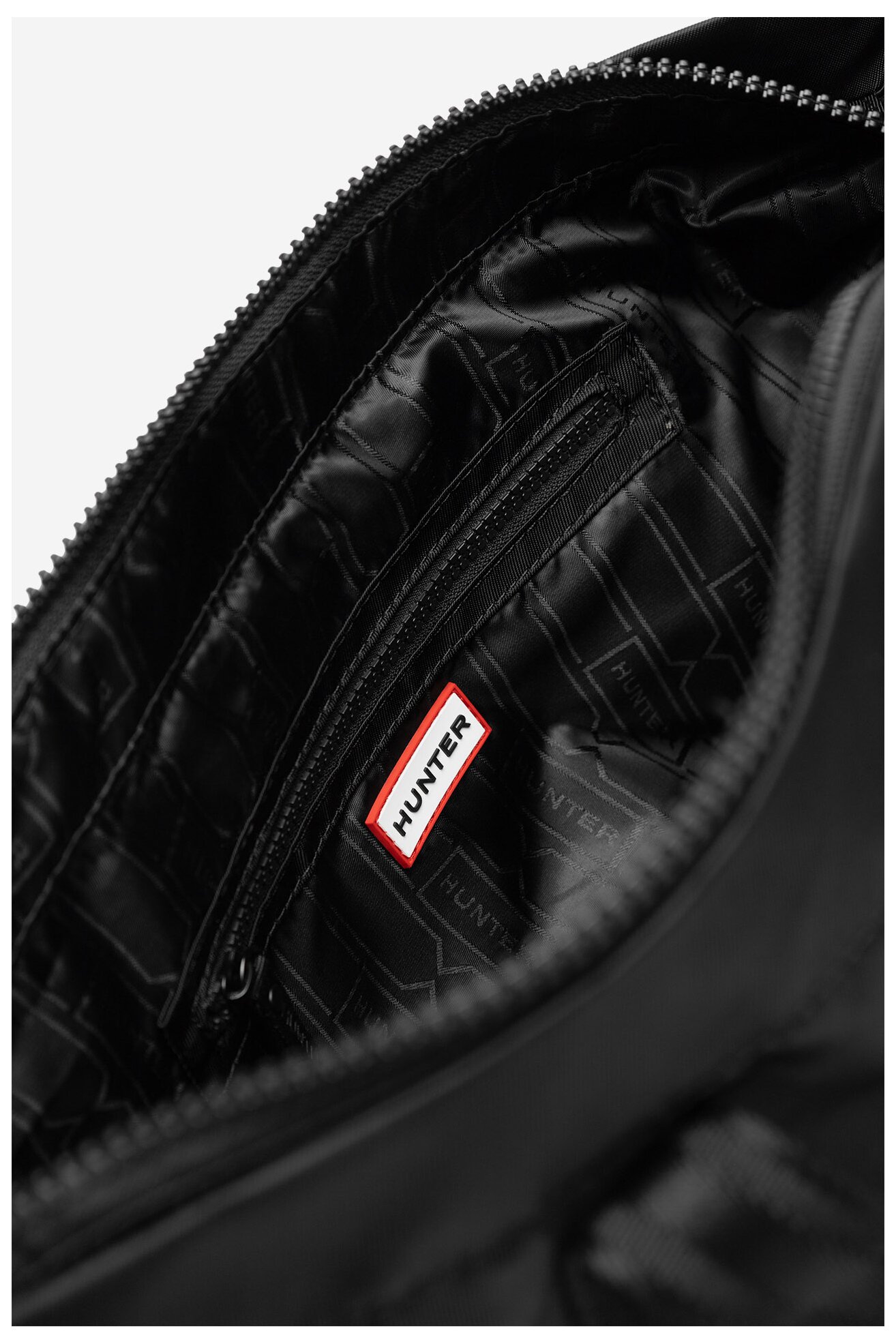 Geantă de mână HUNTER HTR-B-003-06 NEGRU