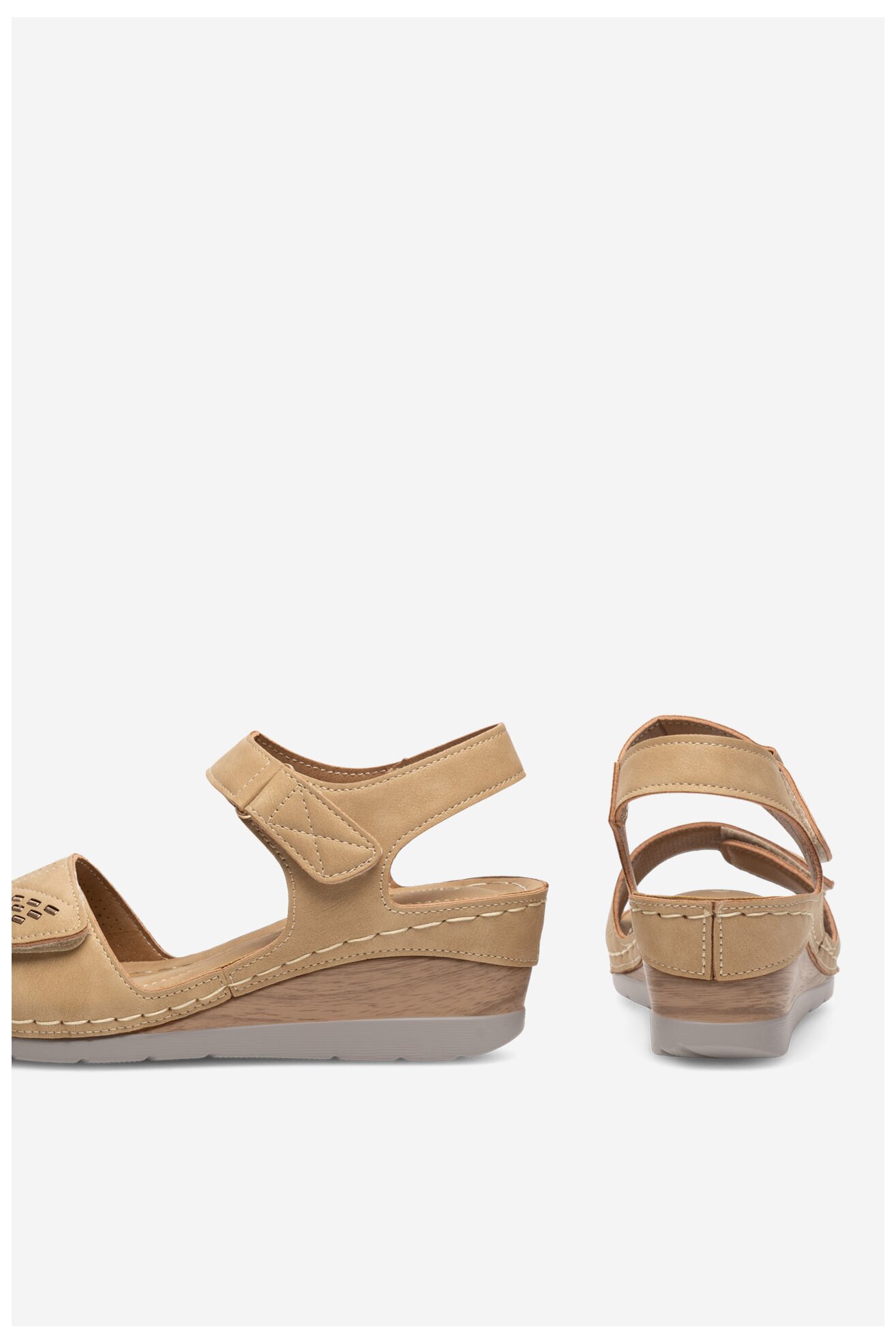 Sandały Clara Barson WYL0510-23 Beżowy