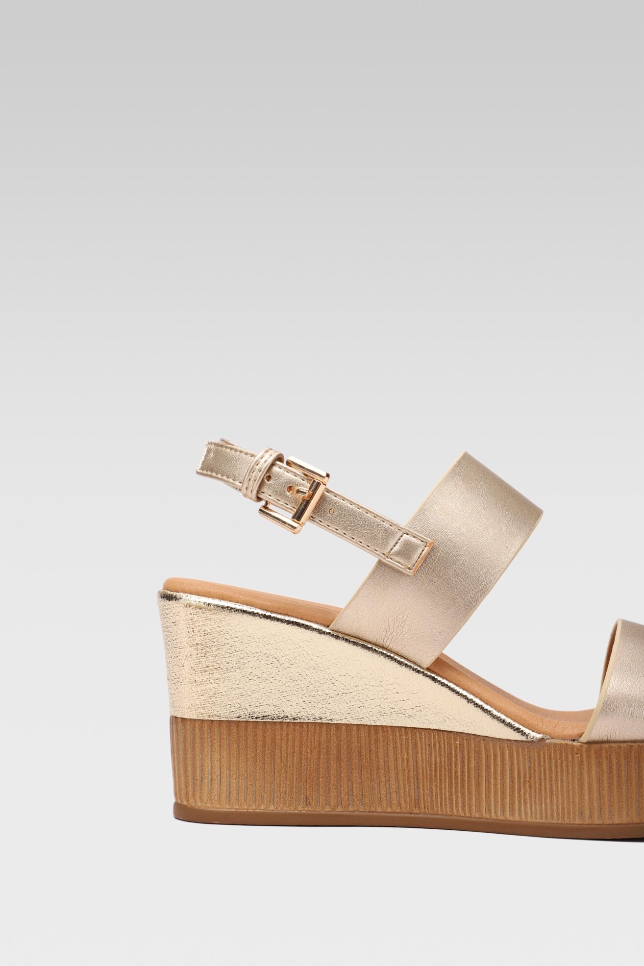 Sandały Clara Barson LS5419-02 Złoty