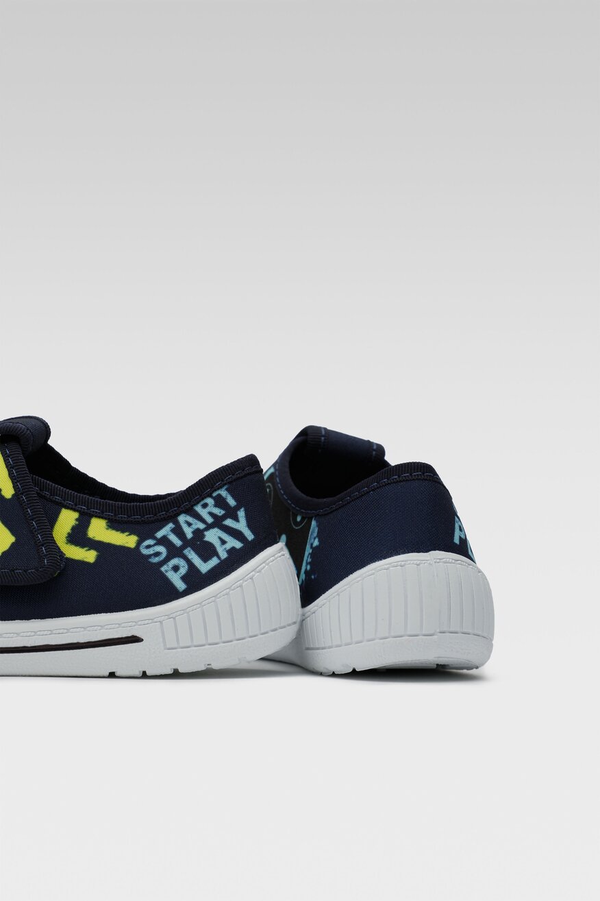 MB - Kapcie z gumową podeszwą - 5904248803438