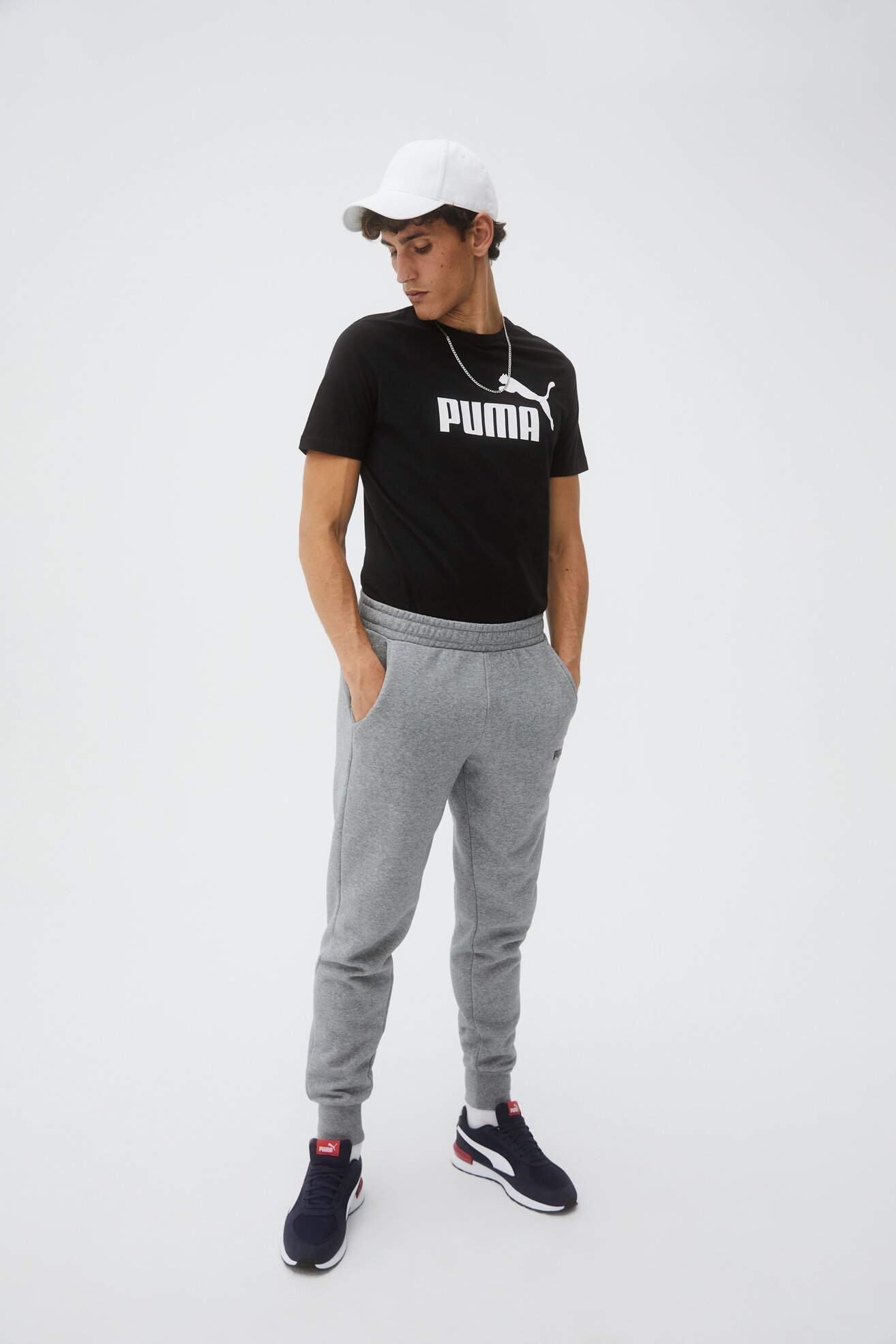 Spodnie joggersy Puma ESS LOGO PANTS FL Szary