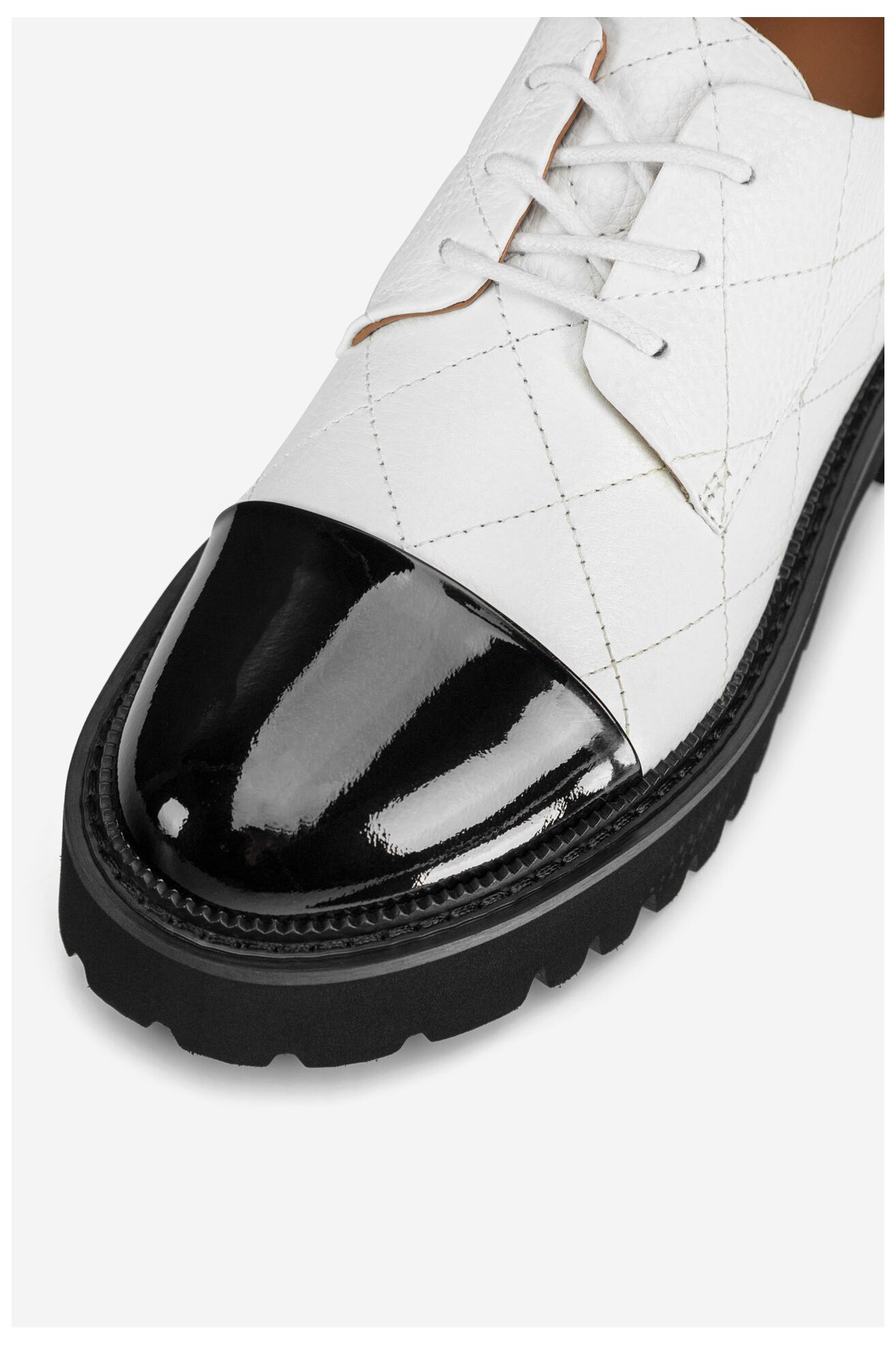 Półbuty Badura JIAO-V1767-23 Biały