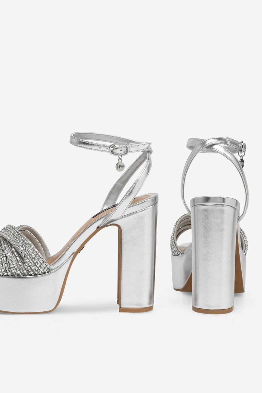 
                Сандалі NINE WEST СРІБНИЙ - 5905588592631