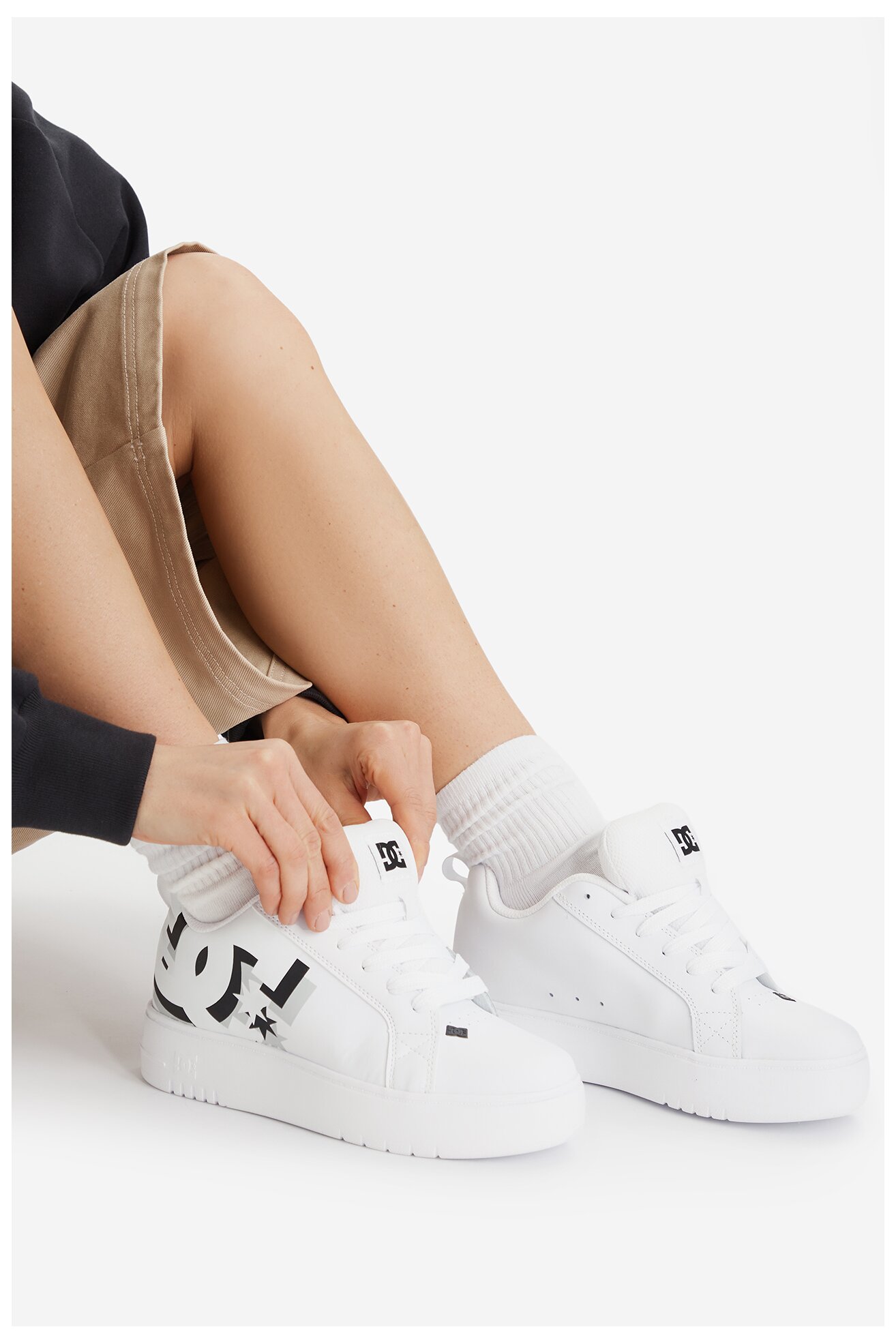 Obuwie sportowe DC Shoes CEO-COURT GRAFFIK PLATFORM DC02422101 Biały