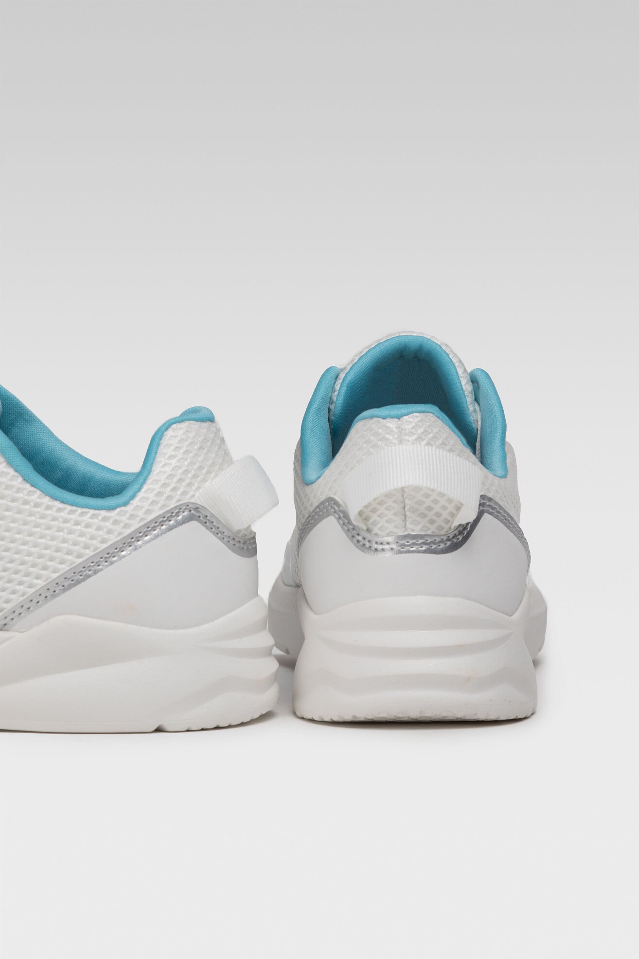 Obuwie sportowe Skechers 8750061 WAQ Biały