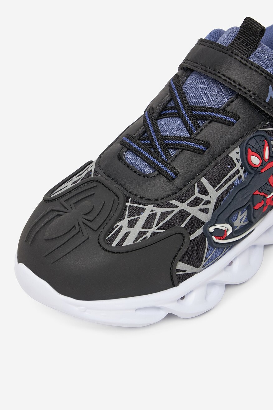 
                Spider-Man - Sneakersy z migającymi diodami - 5906751197646