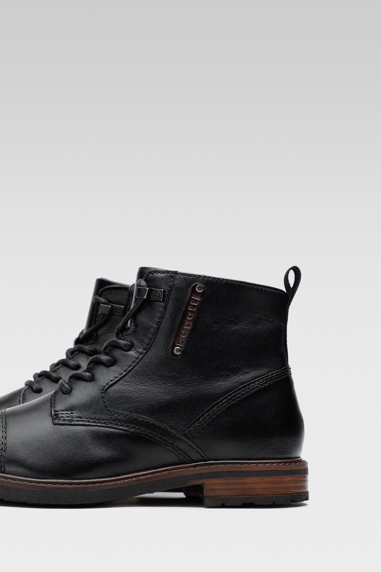 Trzewiki Bugatti 335-95735-4000-1000 Czarny