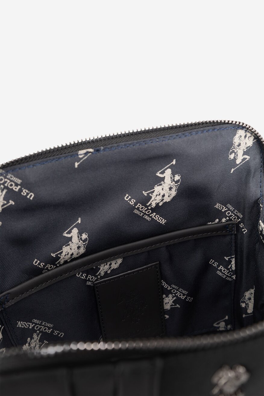 
                Мъжка чанта U.S. POLO ASSN. ЧЕРЕН - 5905588973393