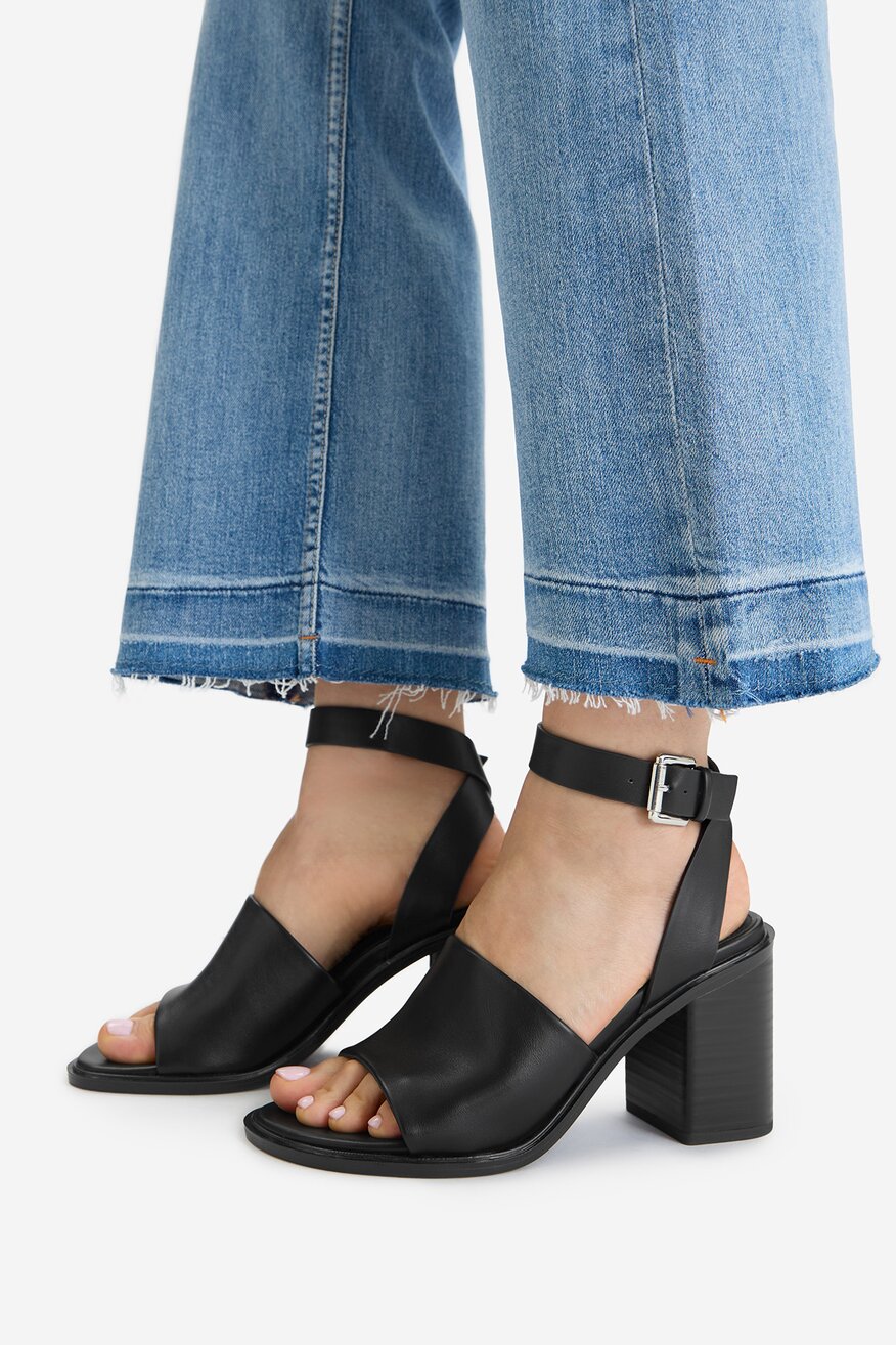 
                Szandál Jenny FEKETE - 5906751856949