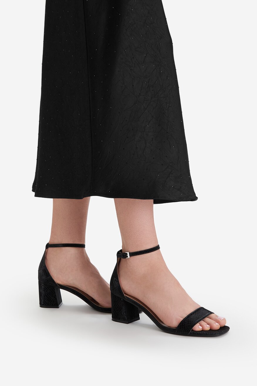 
                Сандали DeeZee ЧЕРЕН - 5906751661826