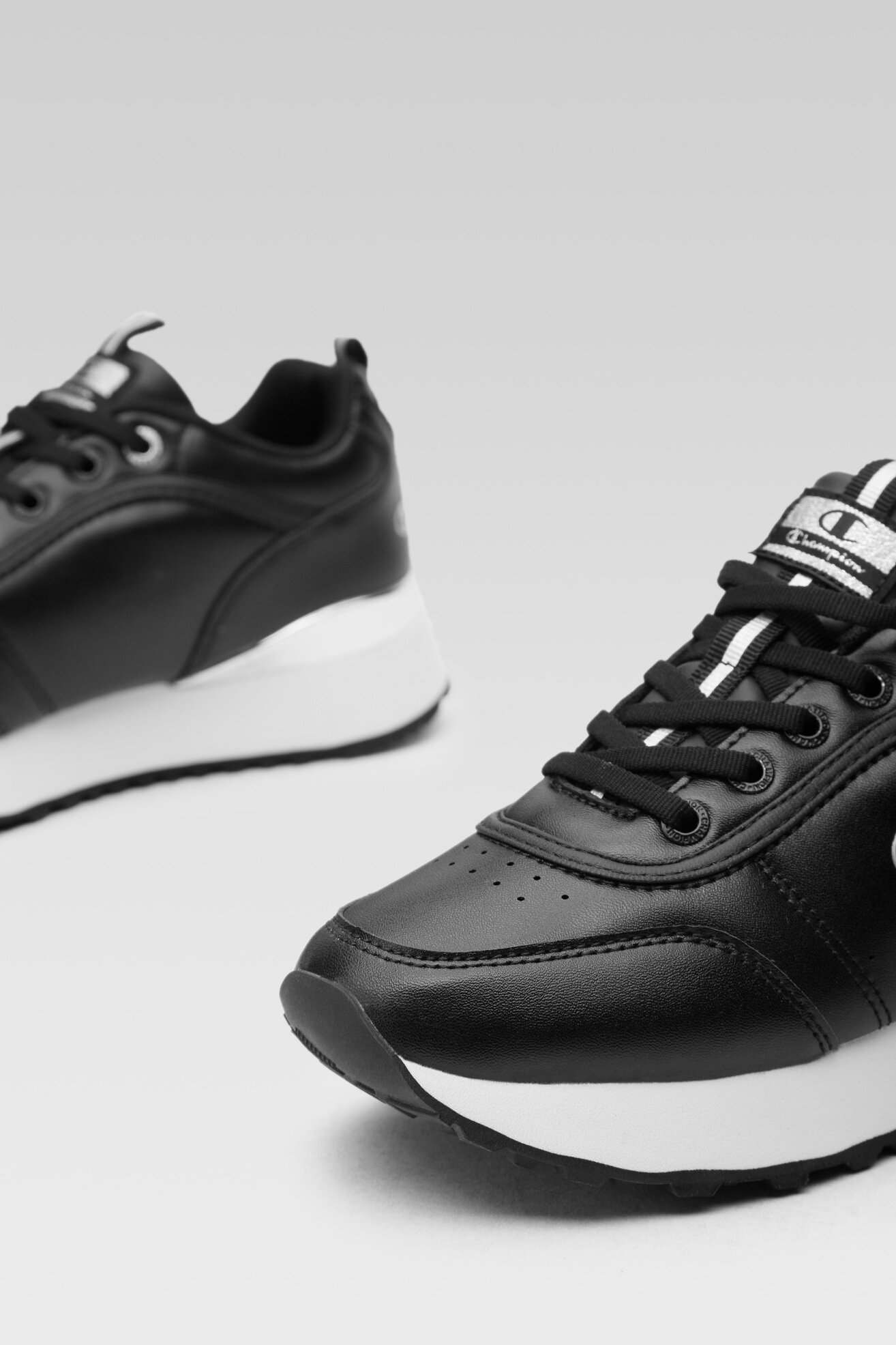 Obuwie sportowe Champion RR CHAMP PLATFORM S11309-KK001 Czarny