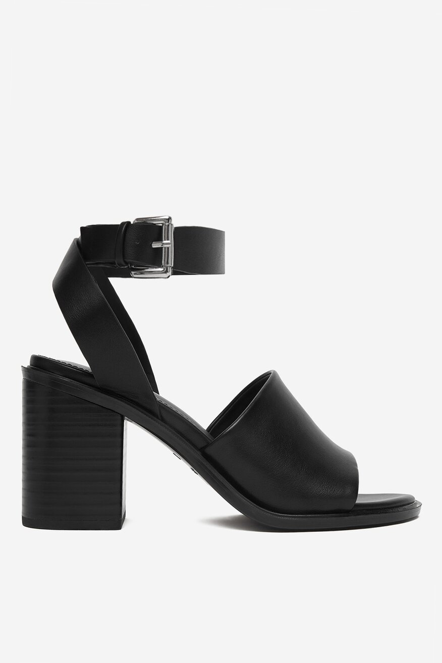 
                Szandál Jenny FEKETE - 5906751856949