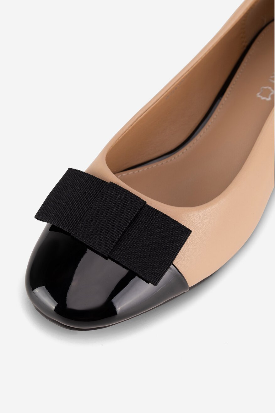 
                Körömcipő Lasocki BÉZS - 5903419928215