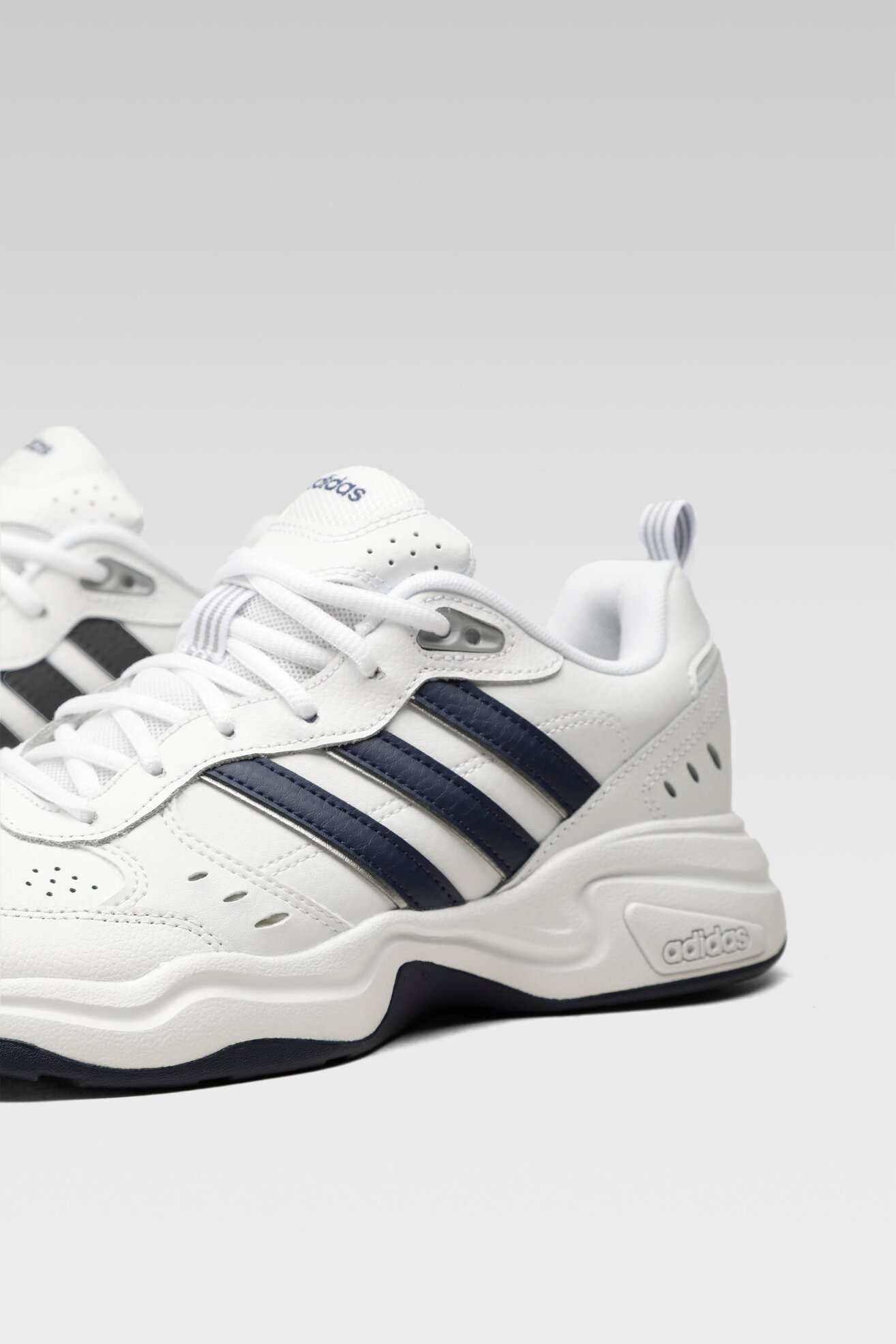 Obuwie sportowe adidas STRUTTER EG2654 Biały