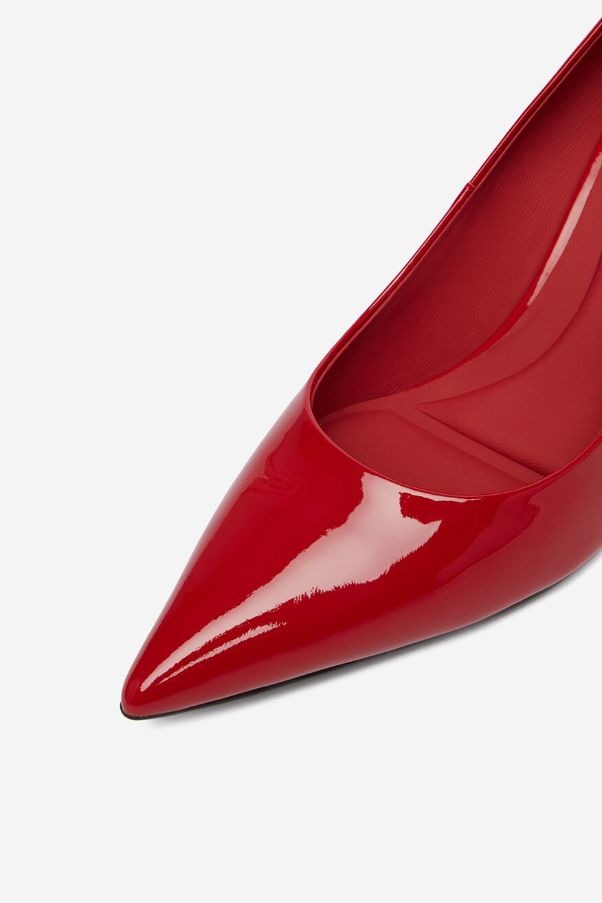 
                Туфлі-Човники Gino Rossi ЧЕРВОНИЙ - 5906751989395