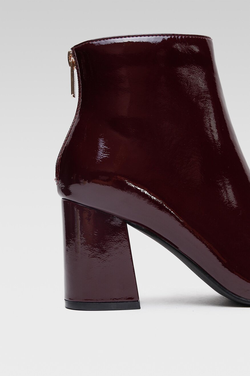 
                Jenny Fairy - Botki na obcasie bordowe - 5903698916415