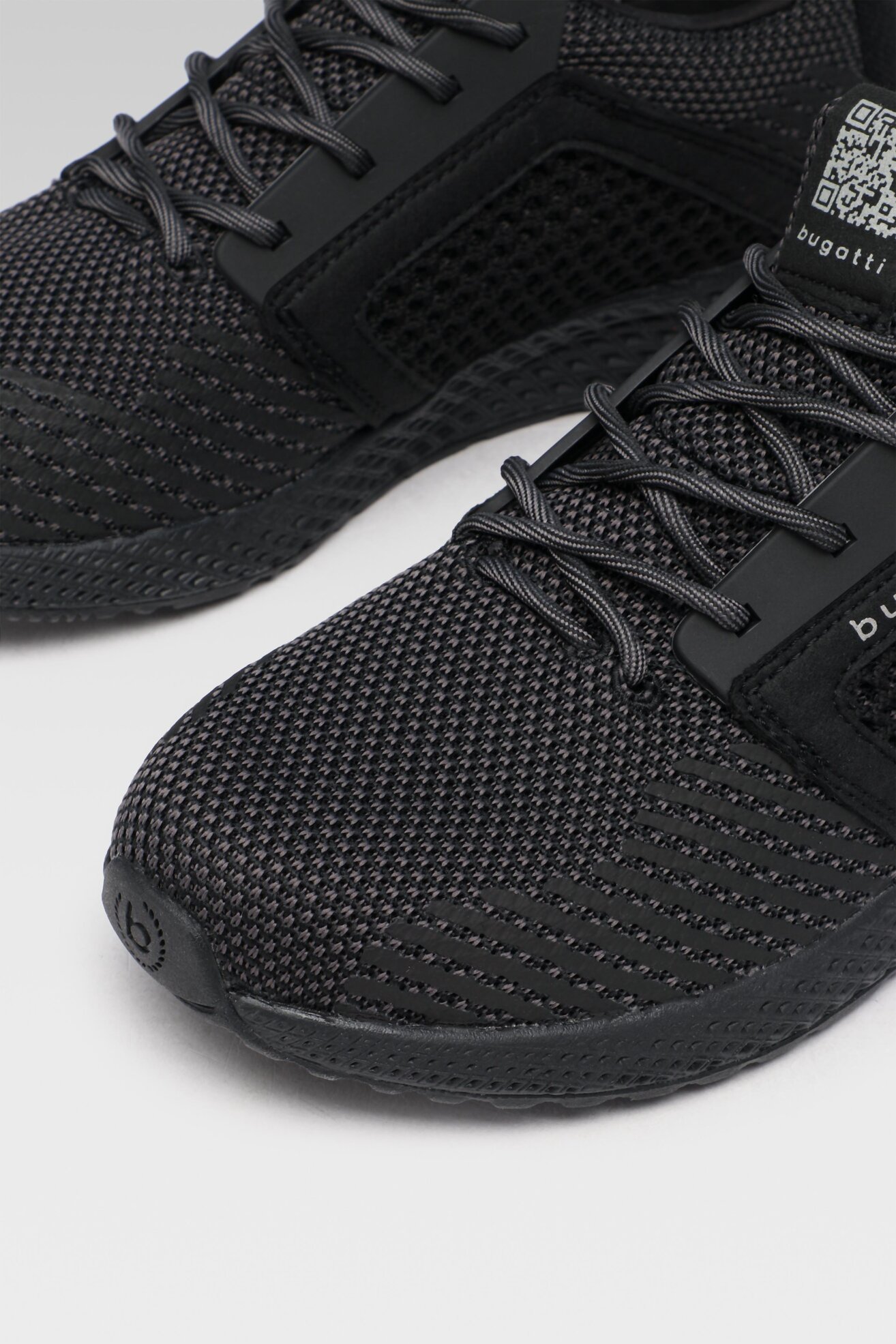 Półbuty Bugatti 342-62362-6955-1011 Czarny