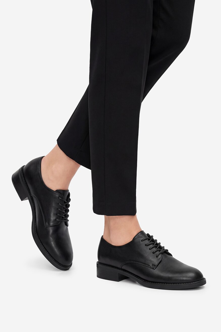 
                        Félcipő Clara Barson CEO-WS2619-15 FEKETE - 5906751326848