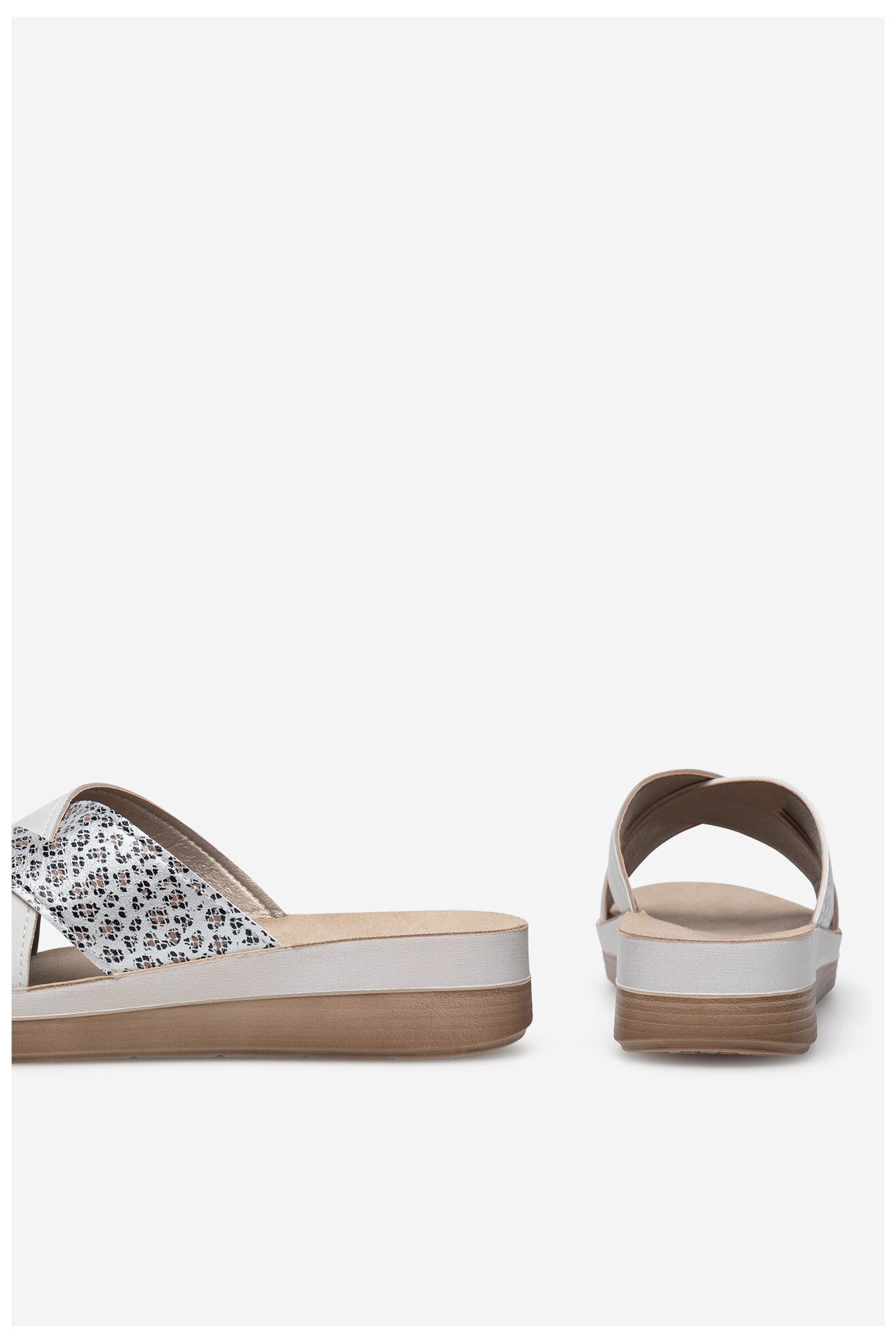 Klapki Inblu FT000013 Beżowy