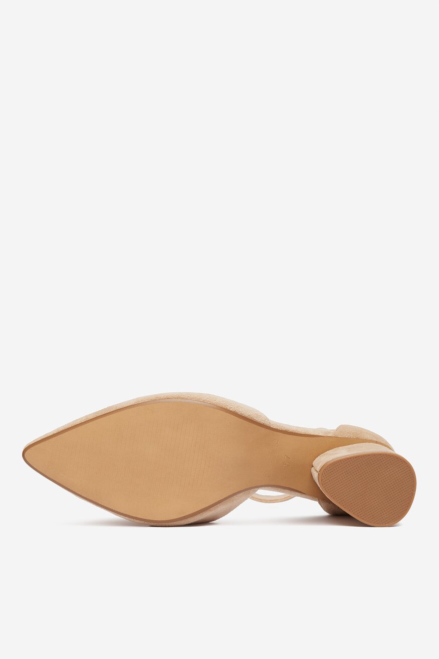 
                Körömcipő DeeZee BÉZS - 5906751933862