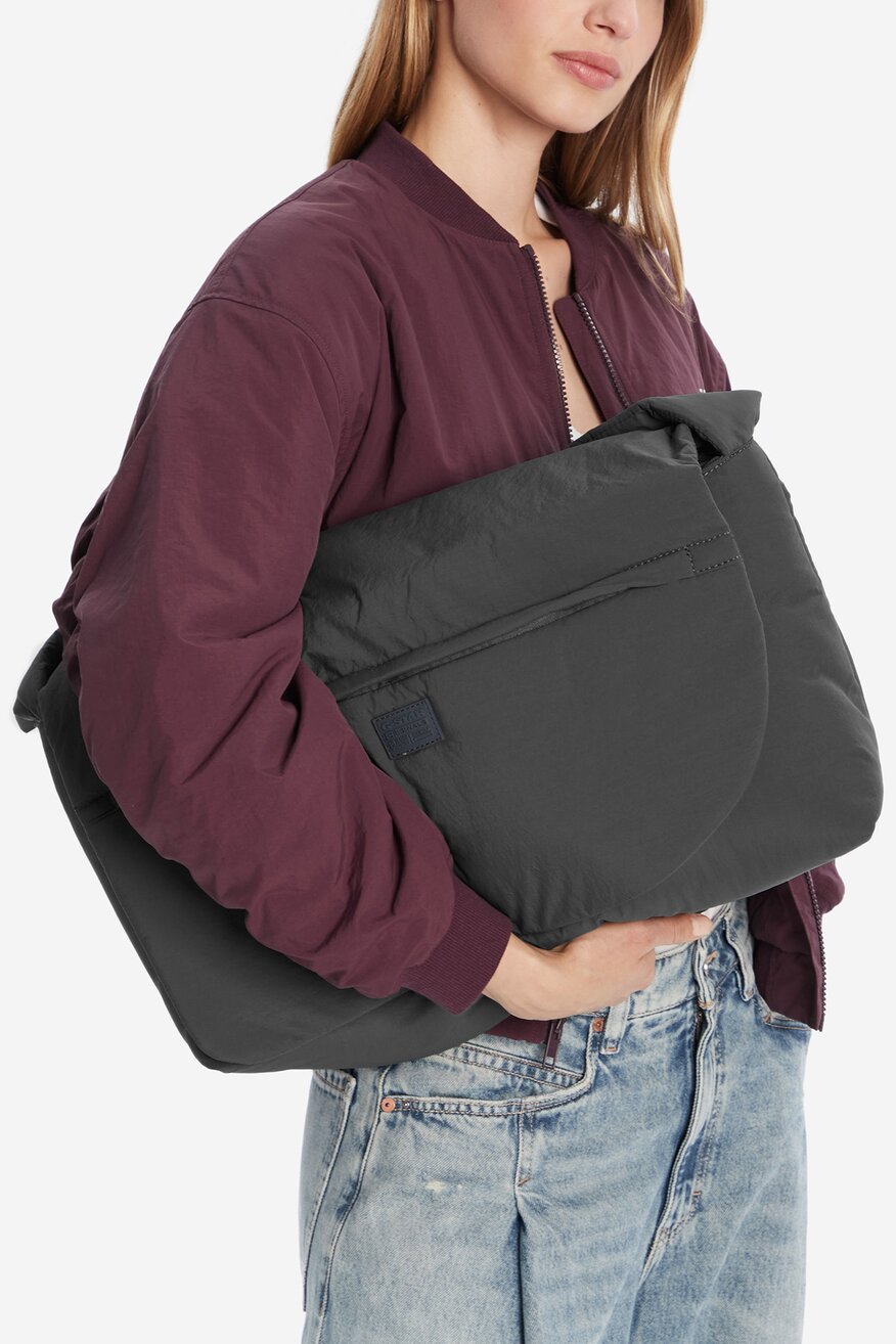 Дамска чанта G-STAR RAW ТЪМНОСИВ - 5906751317952