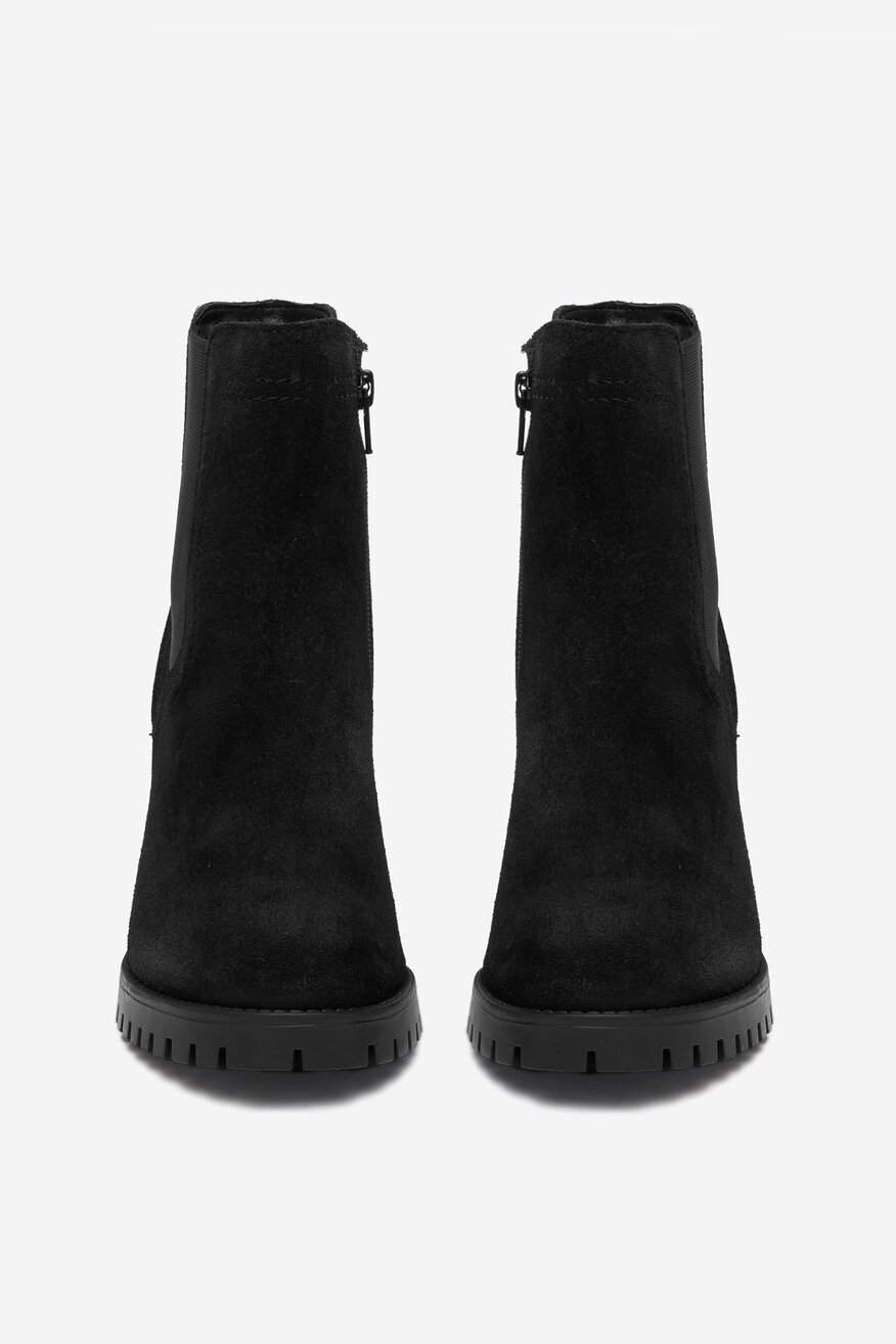 
                Kratke čizme Lasocki CRNA - 5906751362372