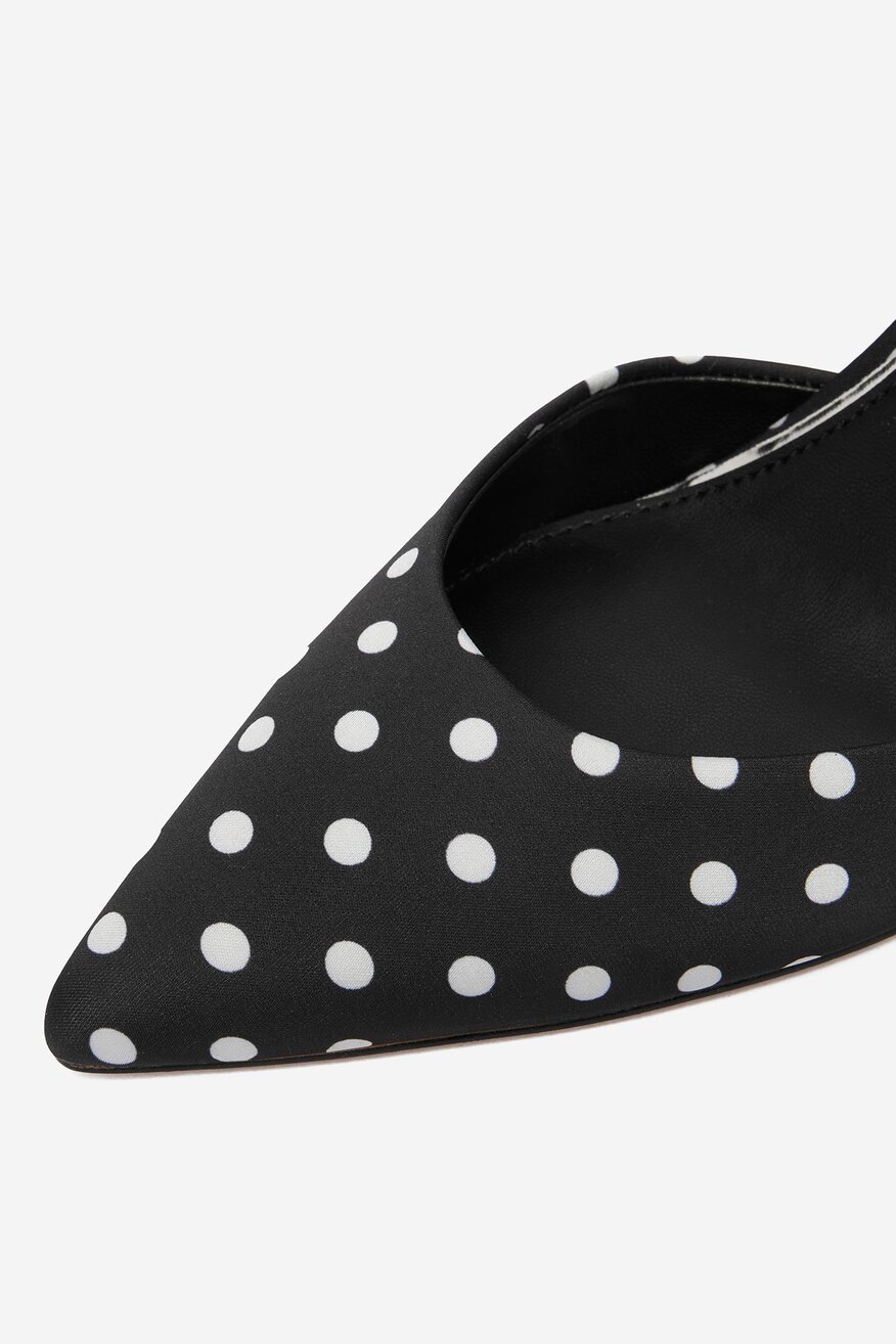 
                Елегантни обувки NINE WEST ЧЕРЕН - 5906751908167