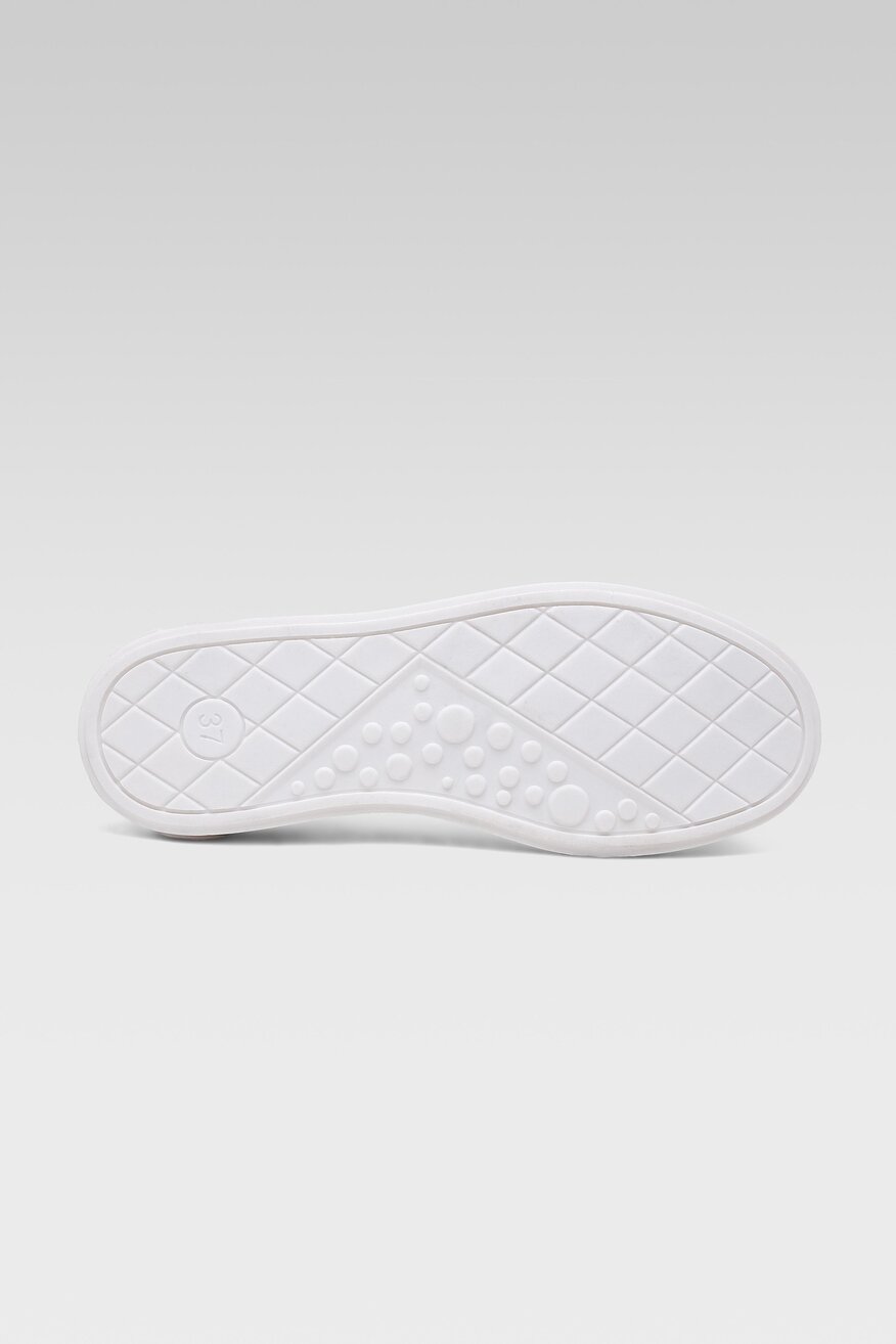 
                Quazi - Sneakersy elastyczne z siatki - 5904248613556