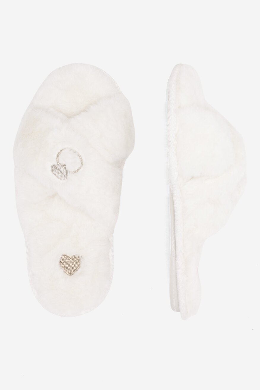 
                DeeZee - Kapcie białe - 5904862616780