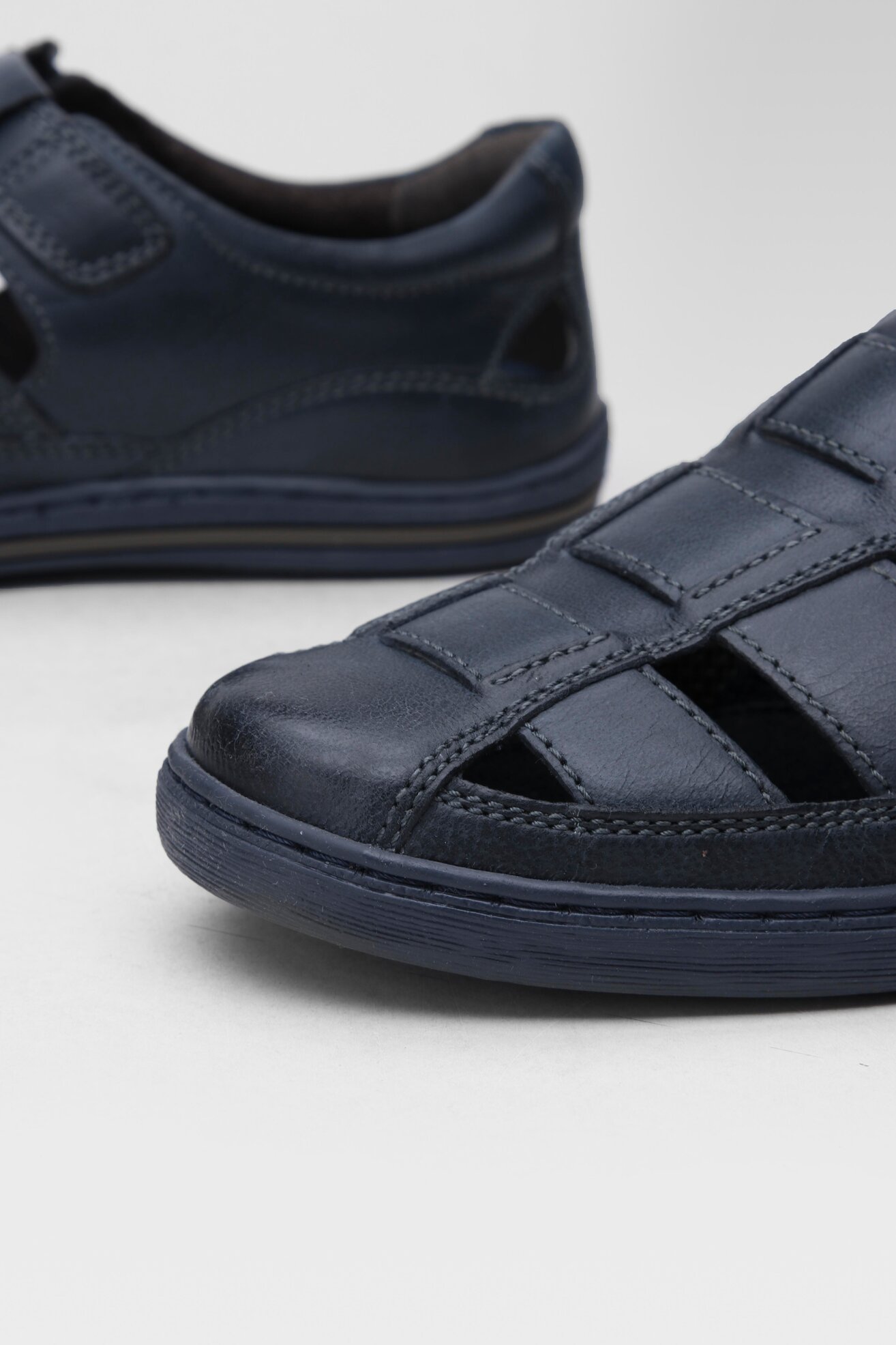 Sandały Cesare Cave VICTOR3-40 MI08 Granatowy