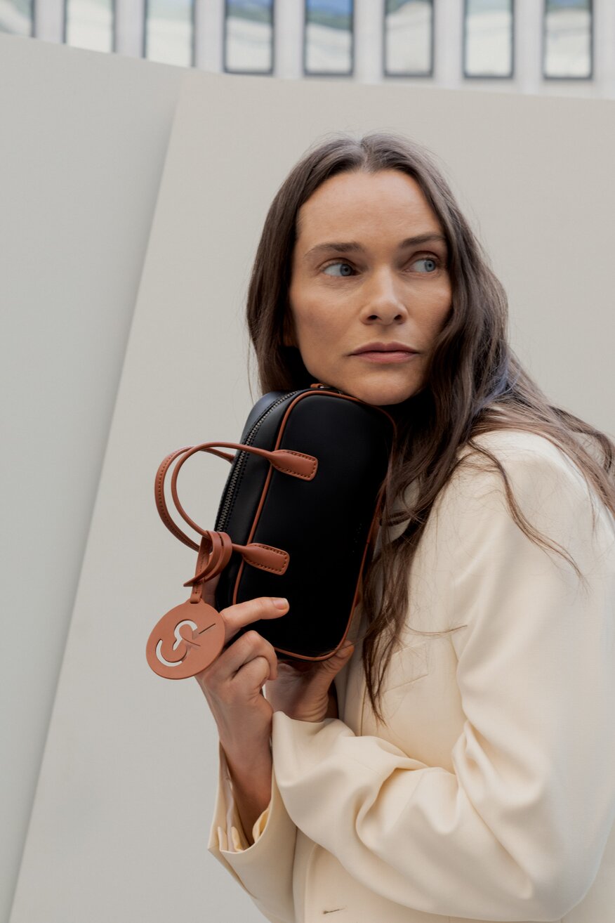 
                Gino Rossi - Torebka skórzana czarna - 5903698770291