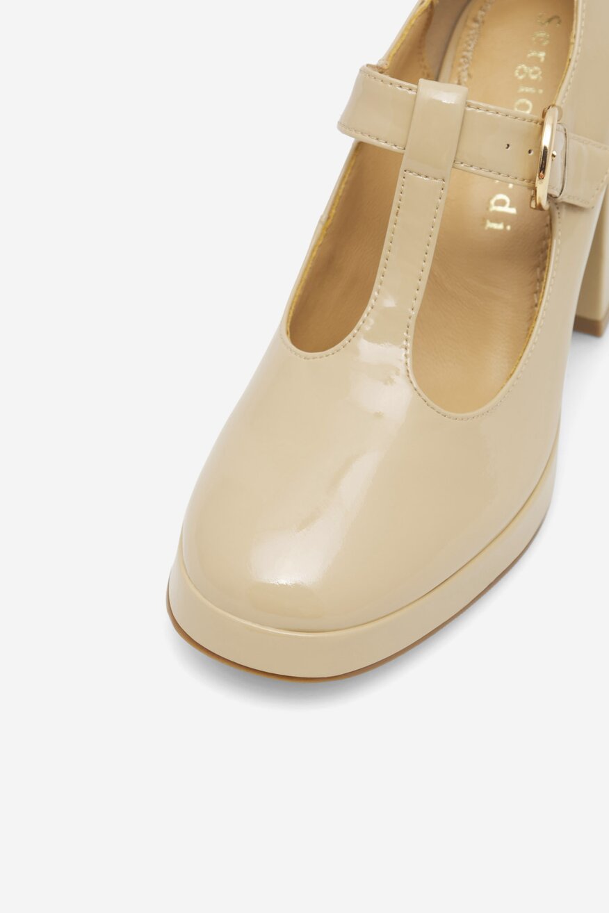 
                Körömcipő Sergio Bardi BÉZS - 5905588354444