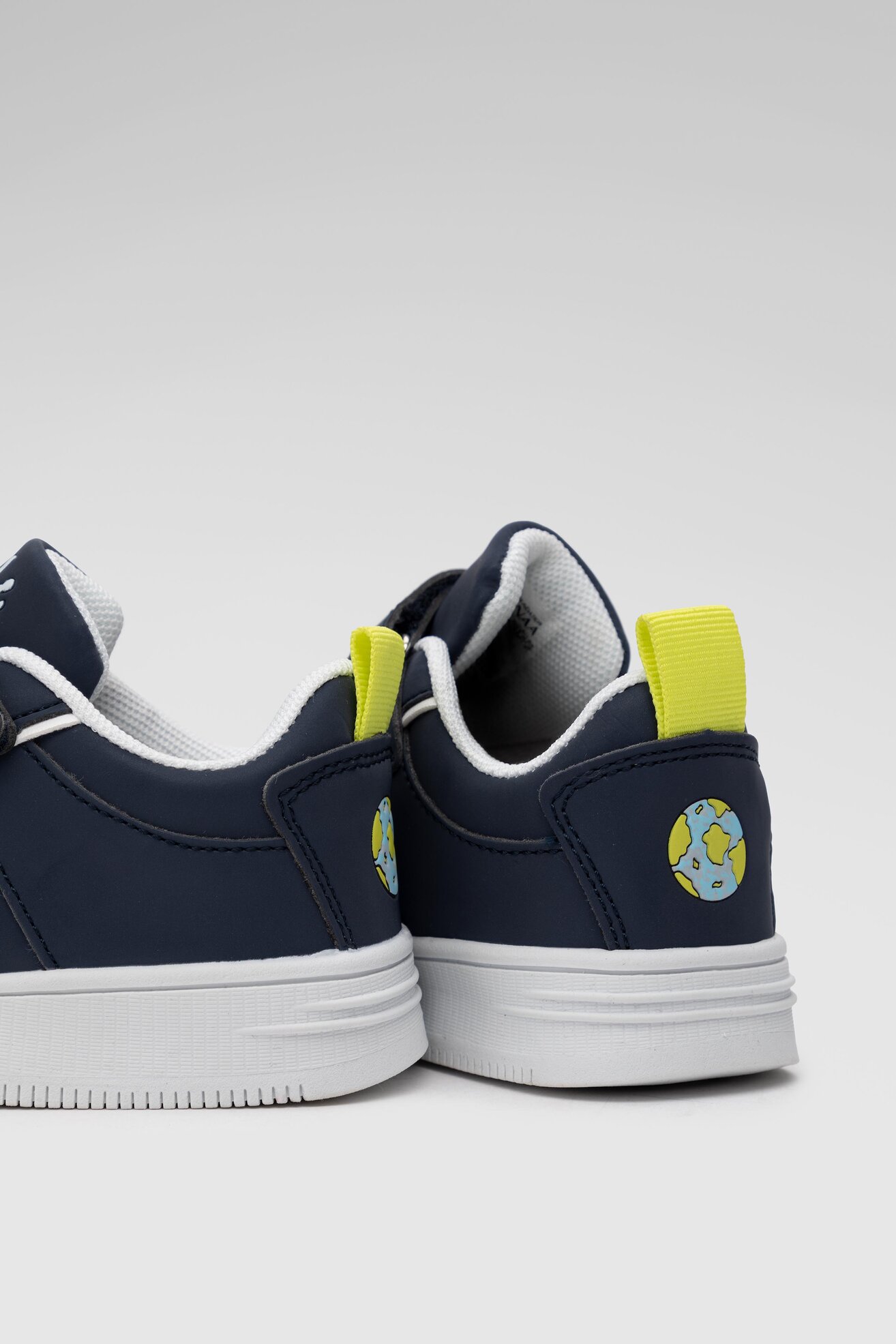 Obuwie sportowe OMENAA FOUNDATION CP23-5996-(III)CH-OF Granatowy