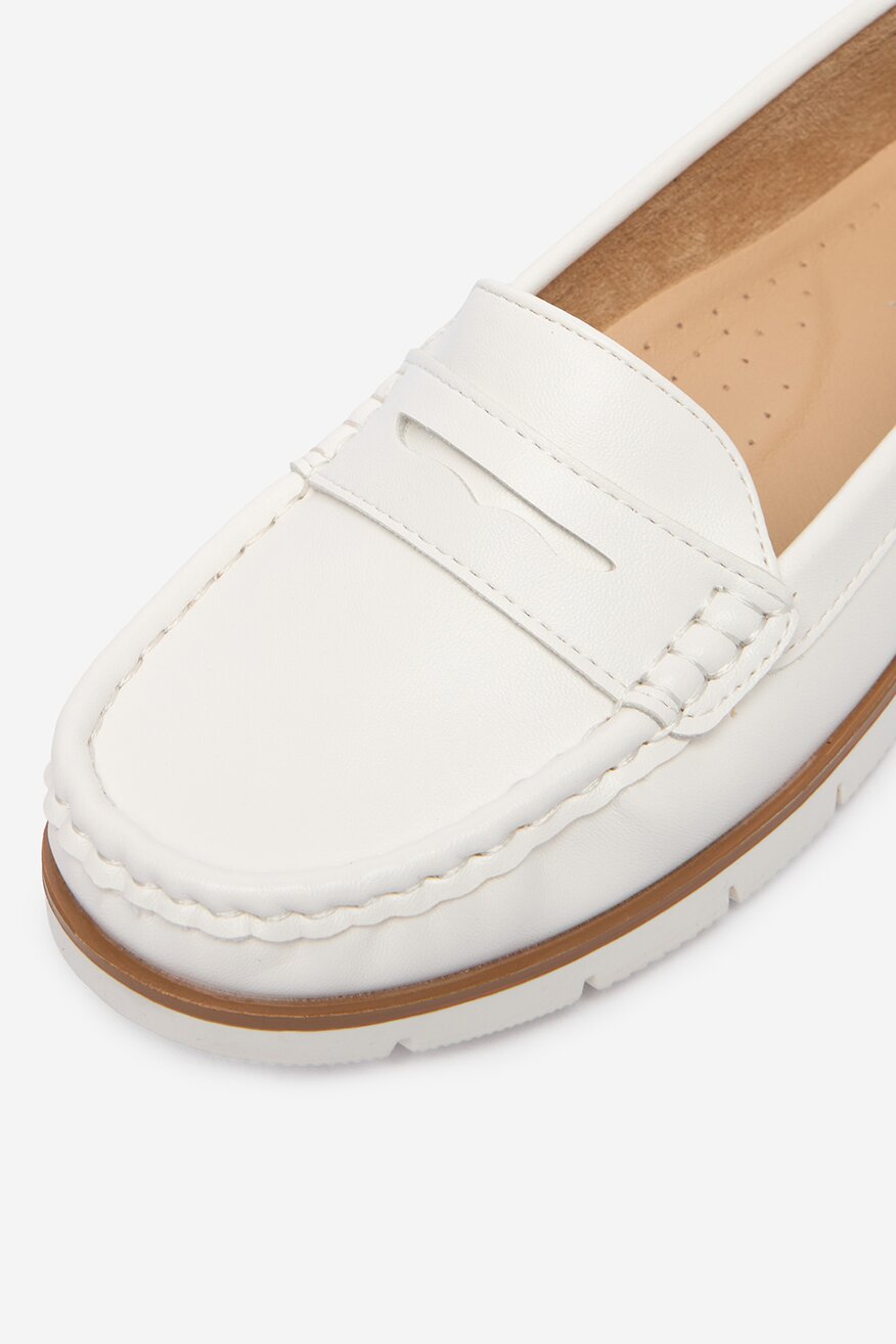 Mokasyn Go Soft CEO-WSS21728-01 Biały - 5906751709115