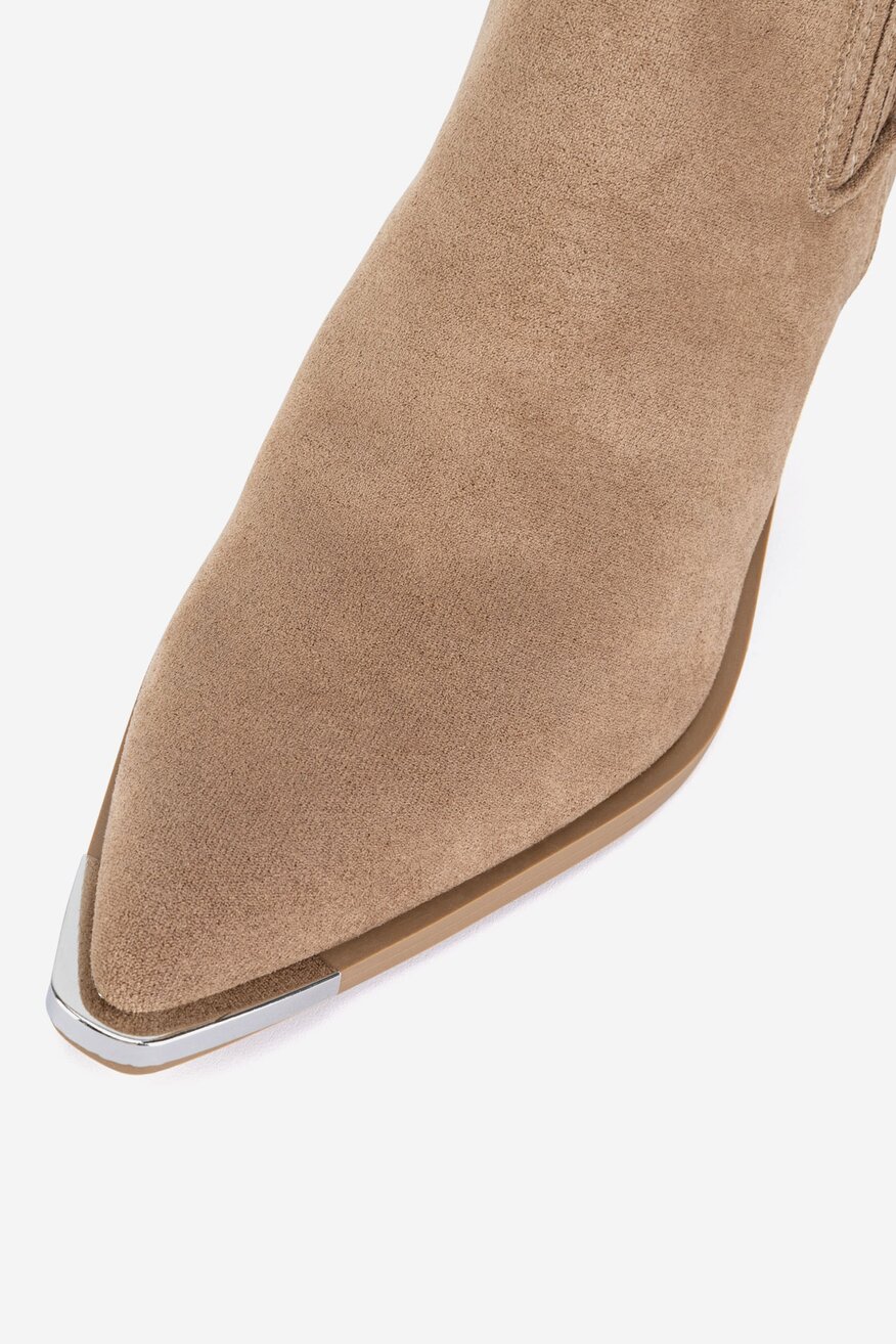 
                Боти DeeZee БЕЖОВ - 5905588846529