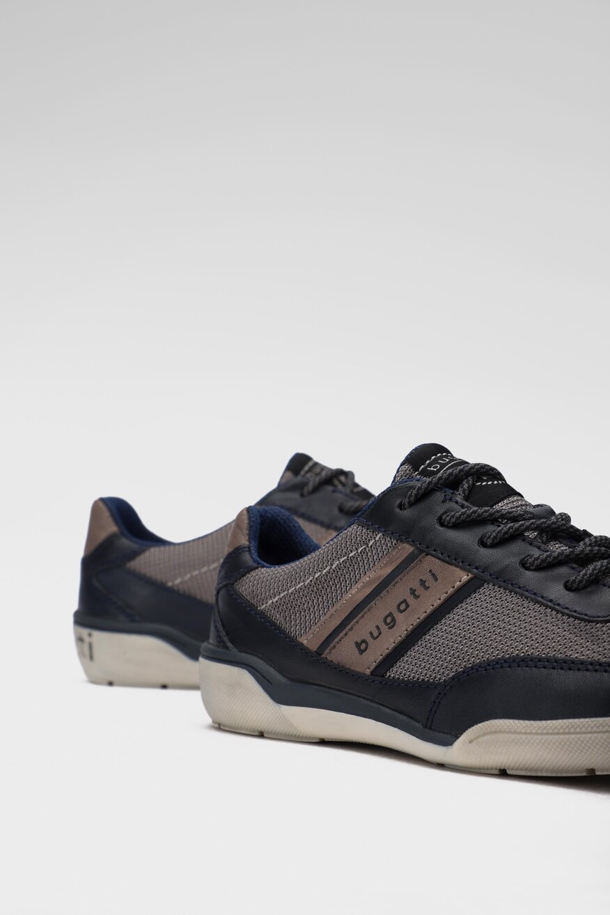 Bugatti - Skórzane półbuty granatowe - 5903698251431