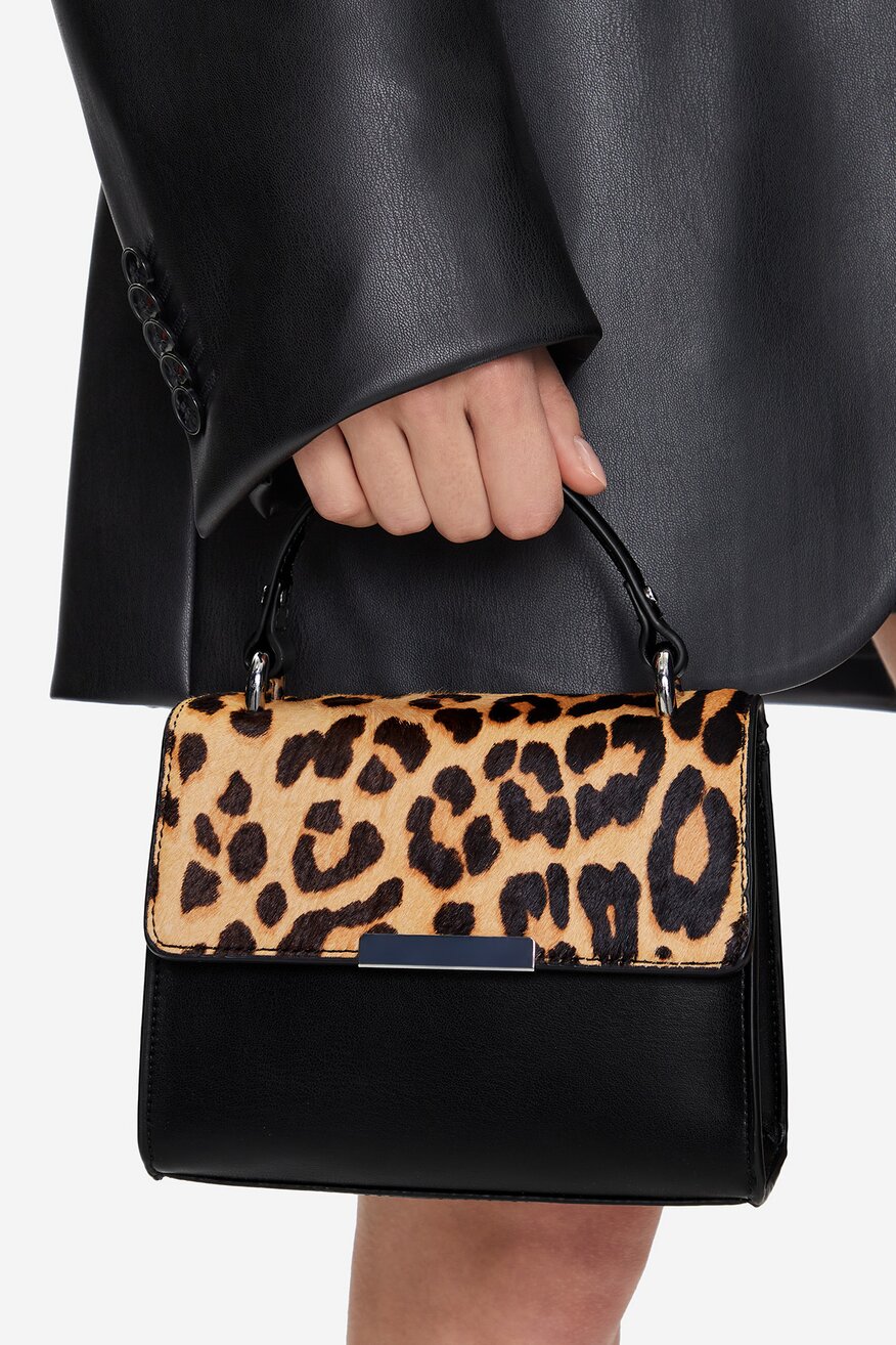 
                Дамска чанта DeeZee КАФЯВ - 5904410924053