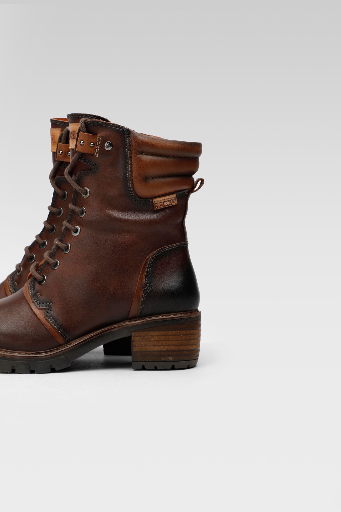 Trzewiki Pikolinos W1T-8812C1 Bordowy