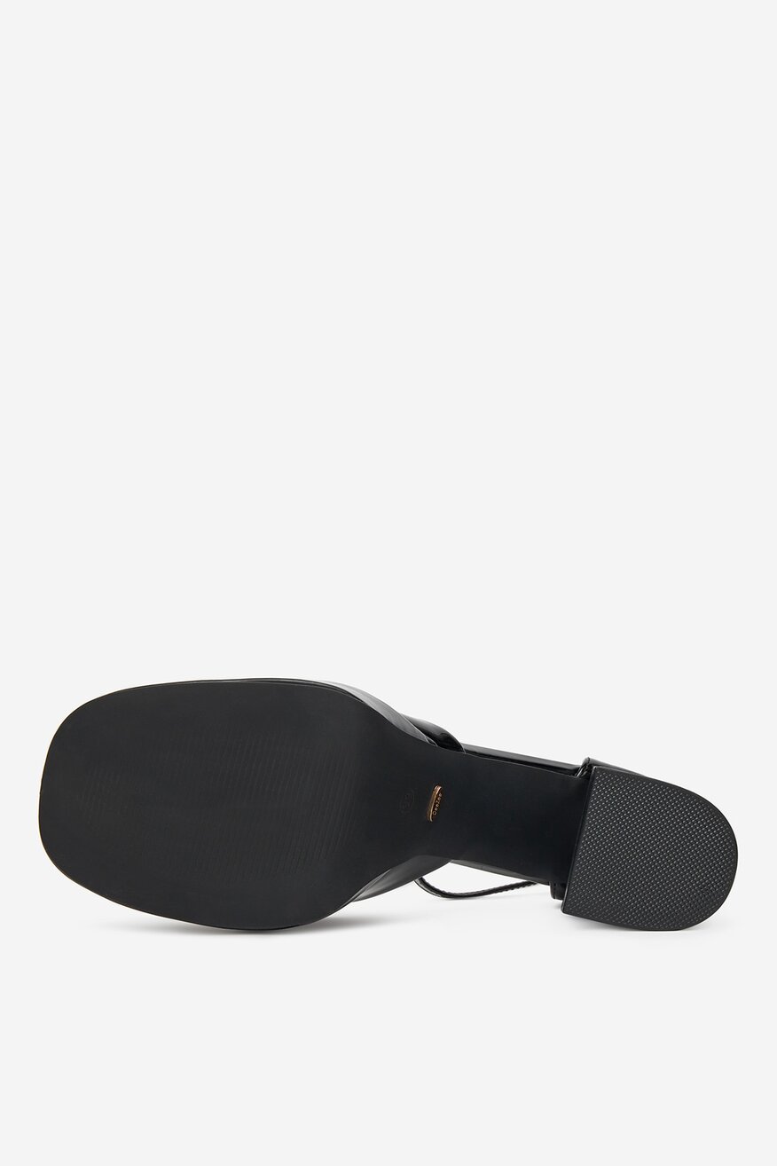 Pantofi cu toc DeeZee NEGRU - 5904410819649