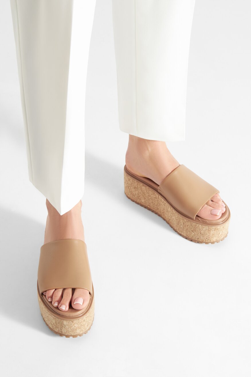 Flip-flop Lasocki SÖTÉTBÉZS - 5904862844831