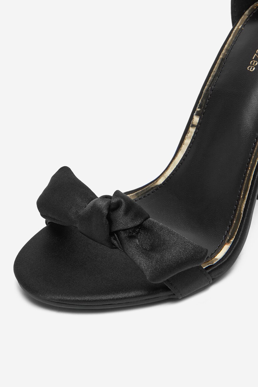 
                DeeZee - Sandały na słupku - 5906751104965