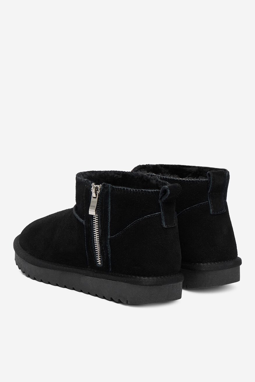 
                Bokacsizma DeeZee FEKETE - 5904410749649