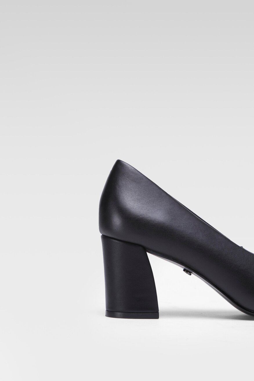 
                Lasocki - Czółenka skórzane na słupku - 5904862486123