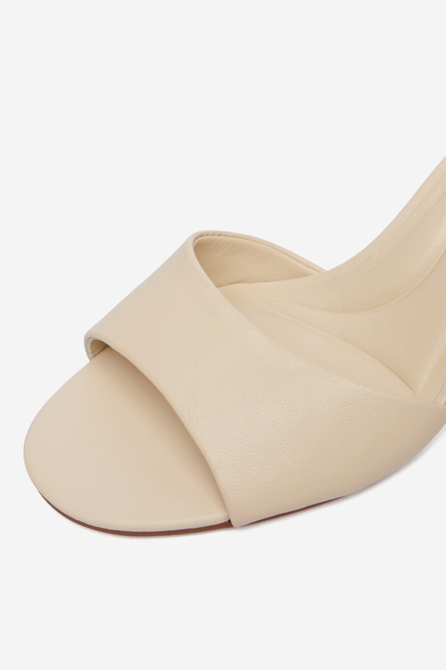 
                Gino Rossi - Sandały skórzane - 5907964042716