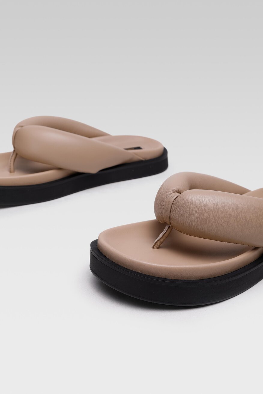 
                Gino Rossi - Klapki skórzane japonki - 5904248561116