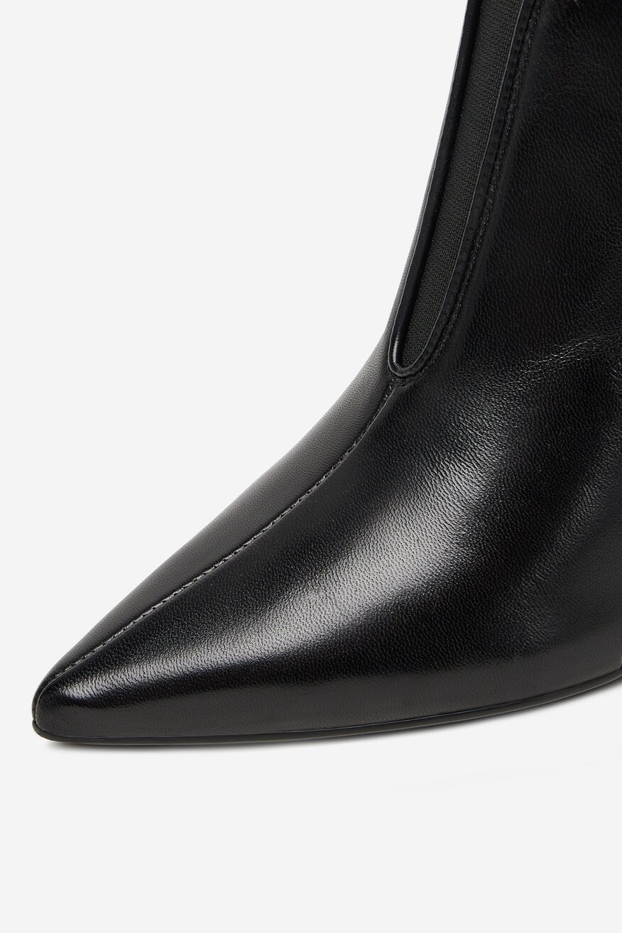 
                Bokacsizma EVA MINGE FEKETE - 5906751338506