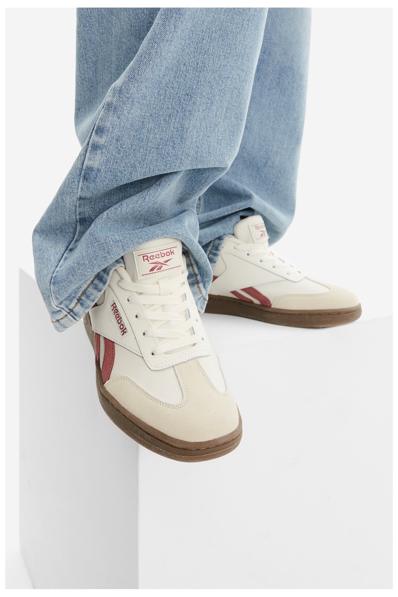 Спортни обувки Reebok FORTE LOUNGER AR30252WCQT КРЕМАВ